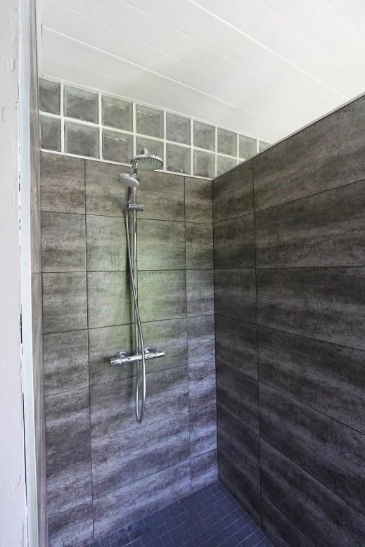 Shower in Domaine Du Moulin Neuf