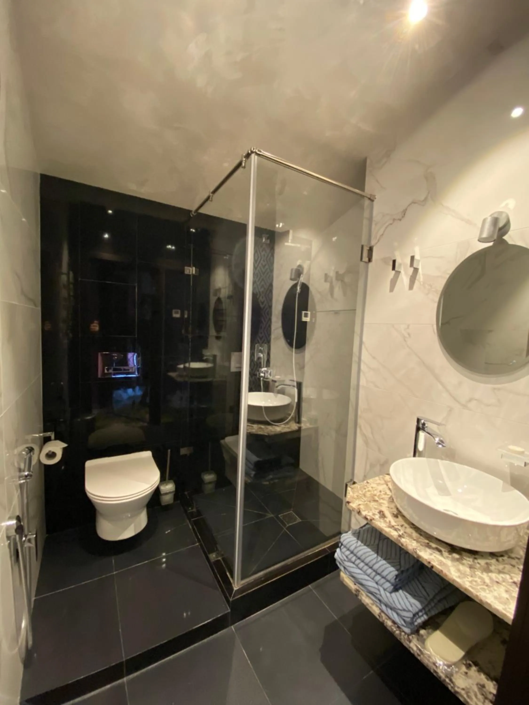 Bathroom in ArtApart Vozdvigenka