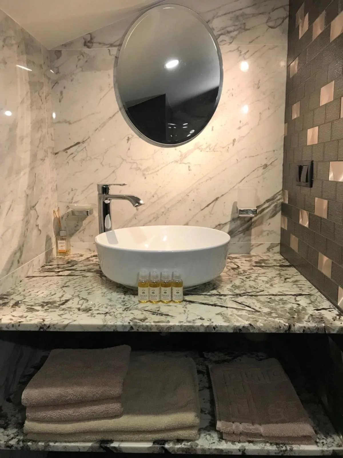 Bathroom in ArtApart Vozdvigenka