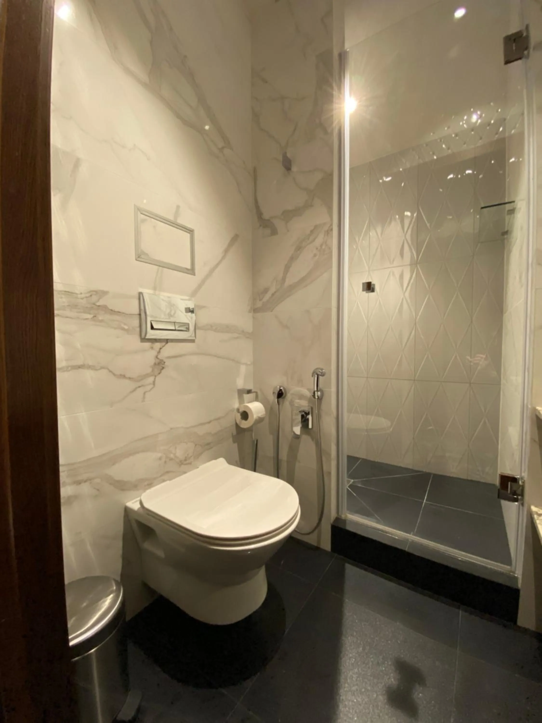 Toilet in ArtApart Vozdvigenka