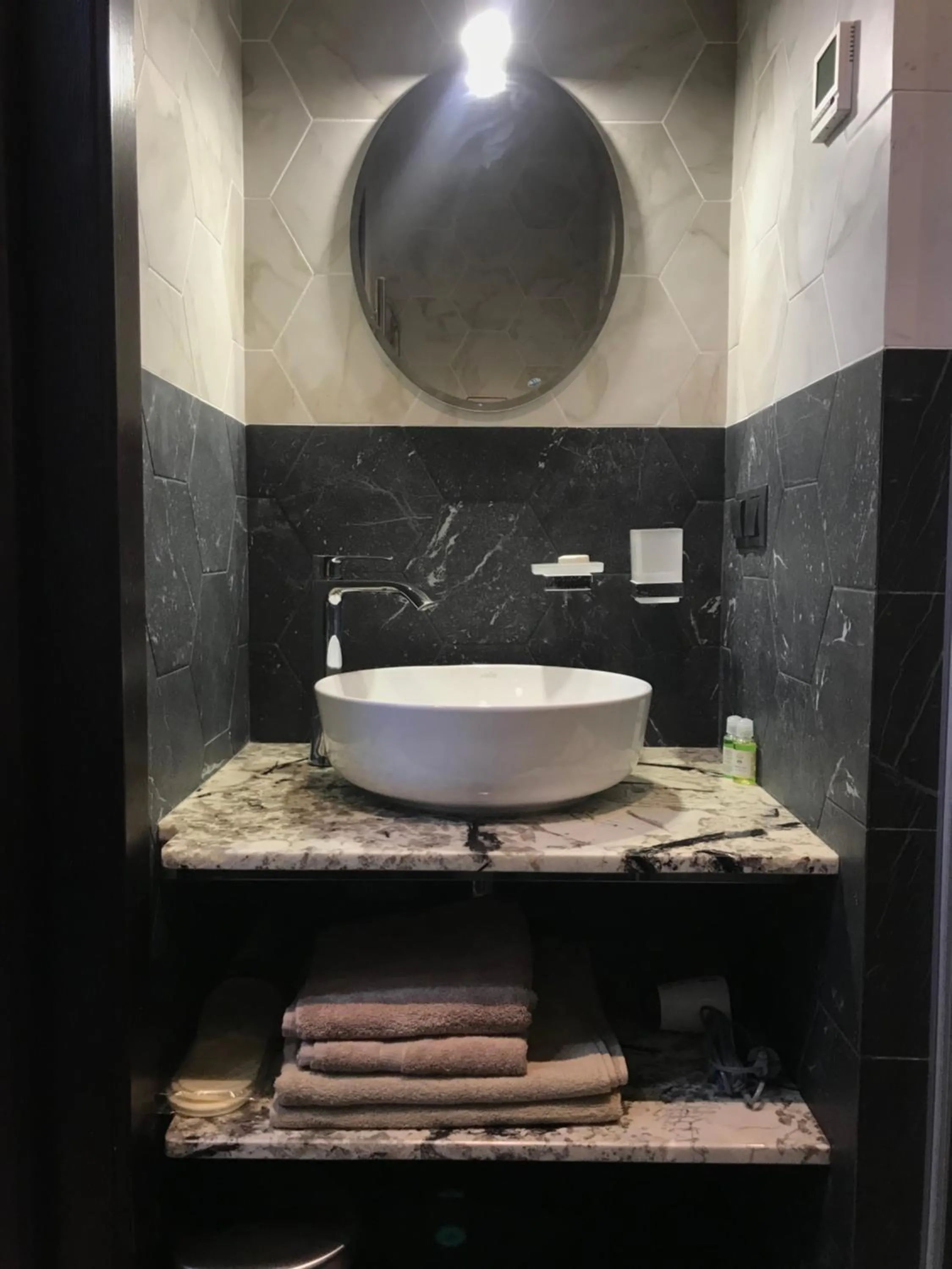 Bathroom in ArtApart Vozdvigenka