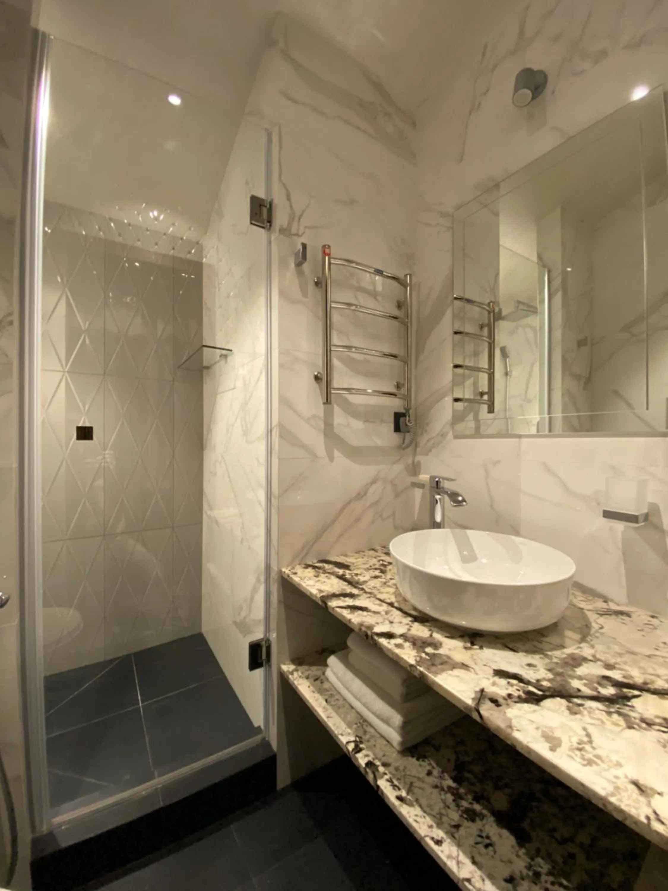 Bathroom in ArtApart Vozdvigenka