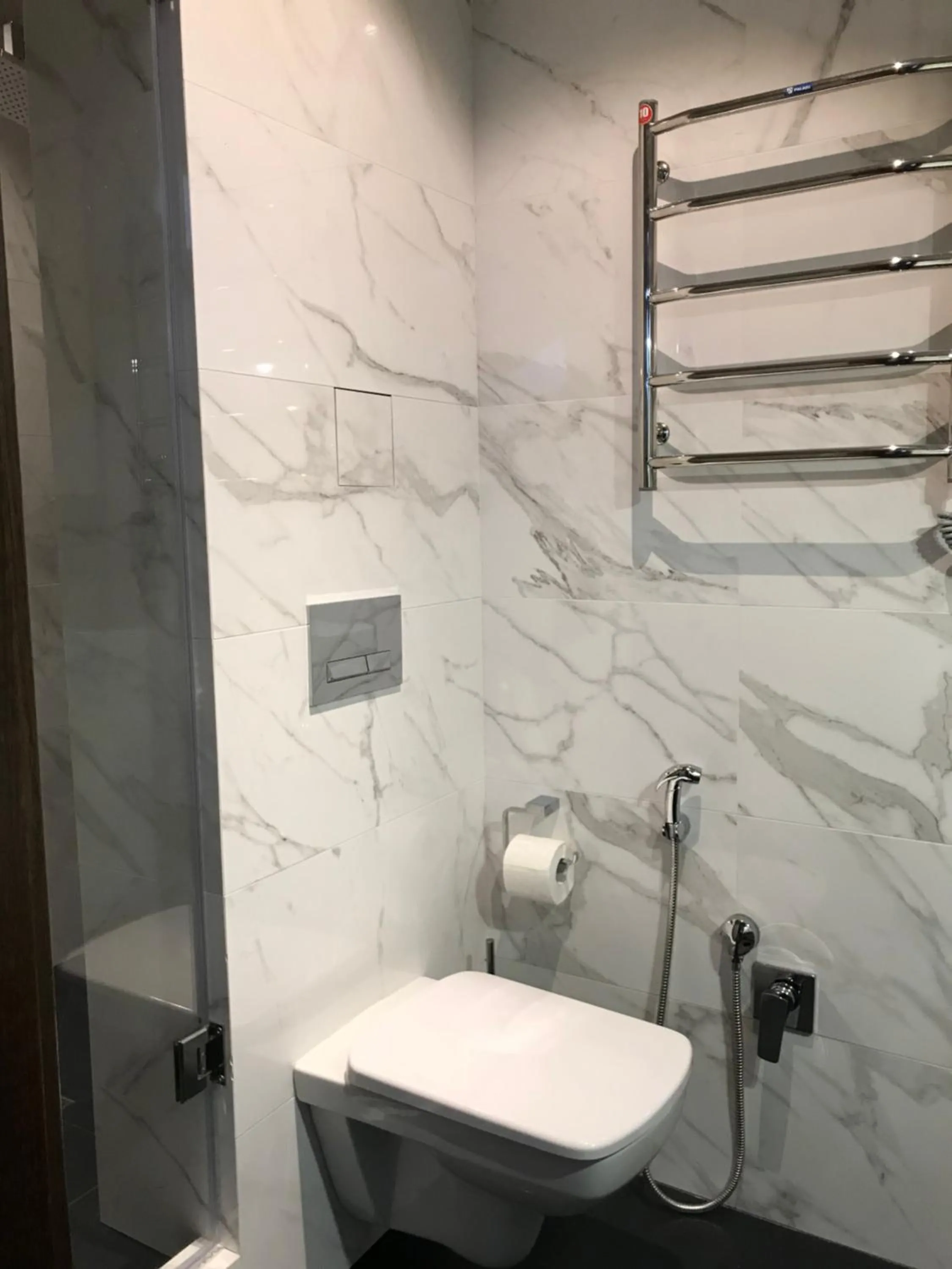 Toilet in ArtApart Vozdvigenka
