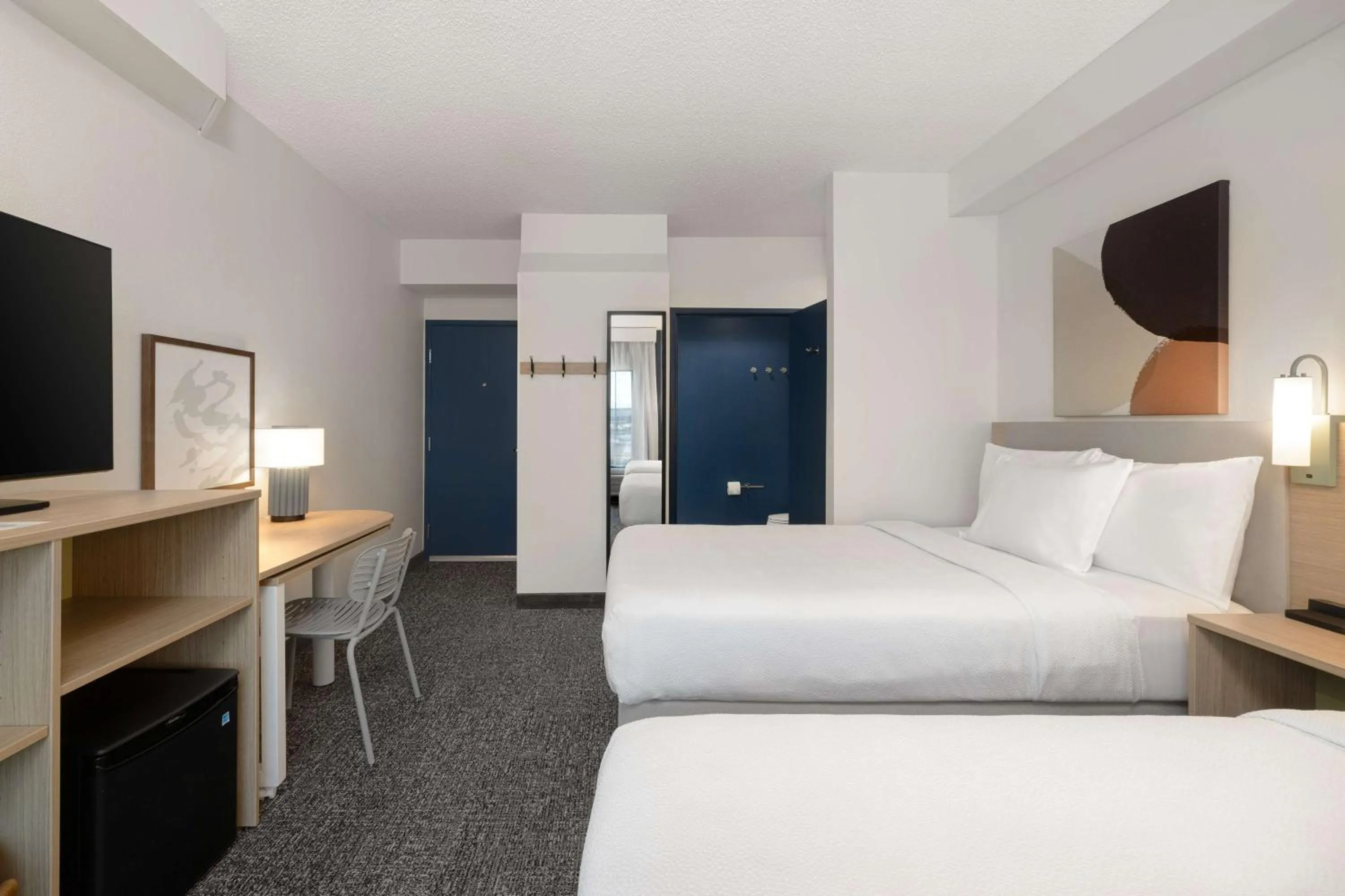 Bedroom, Bed in Spark by Hilton Bentonville