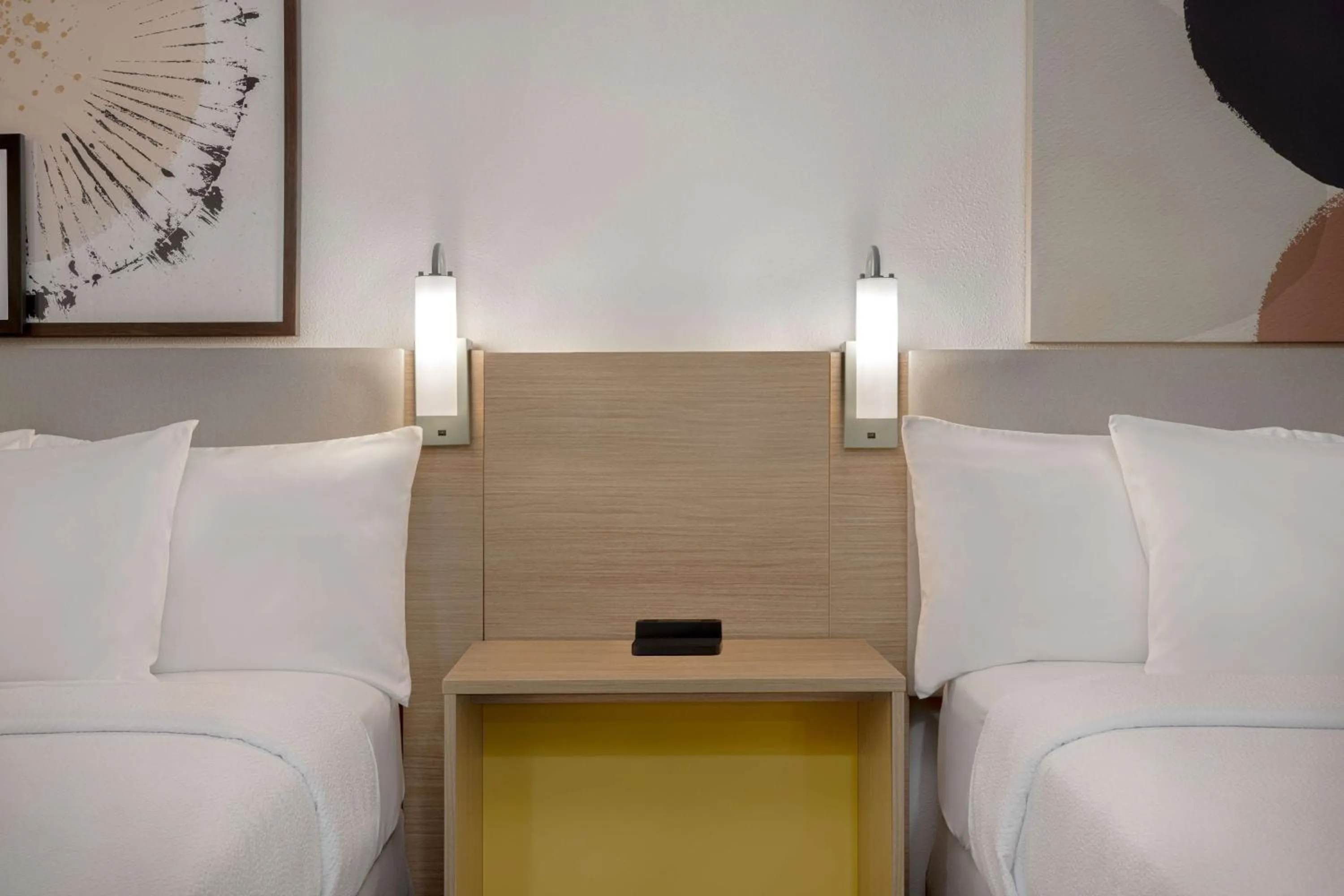 Bed in Spark by Hilton Bentonville