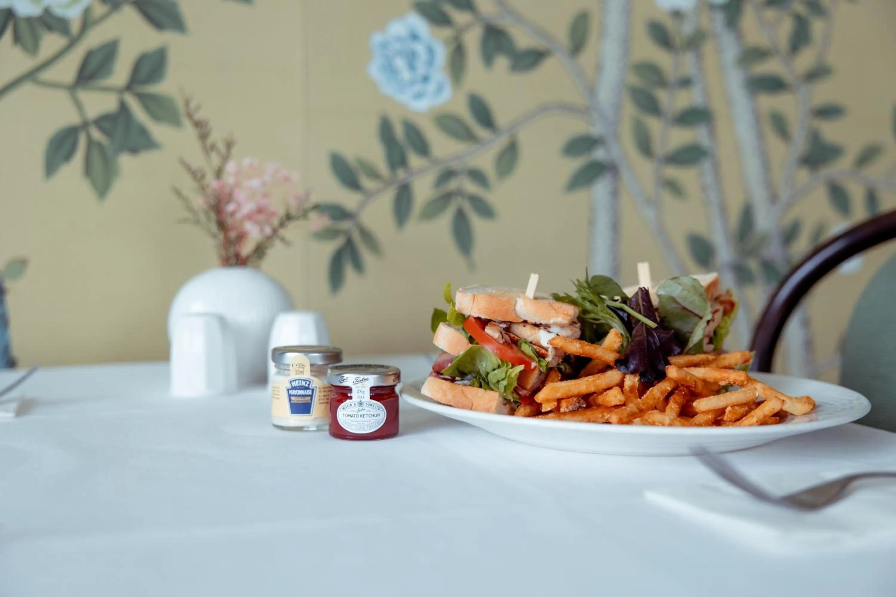 Restaurant/places to eat in The Chatsworth Hotel