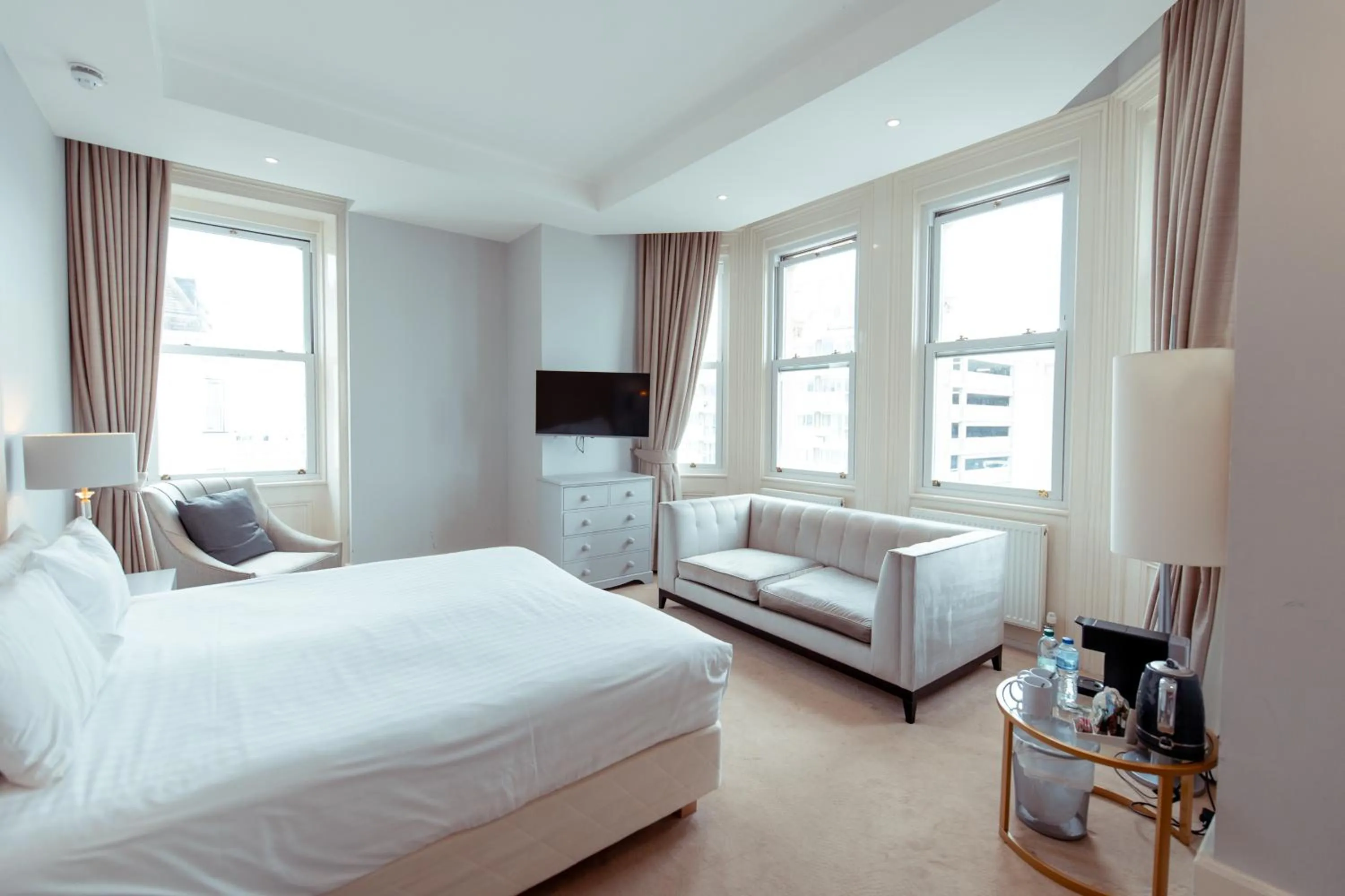 Bed in The Chatsworth Hotel