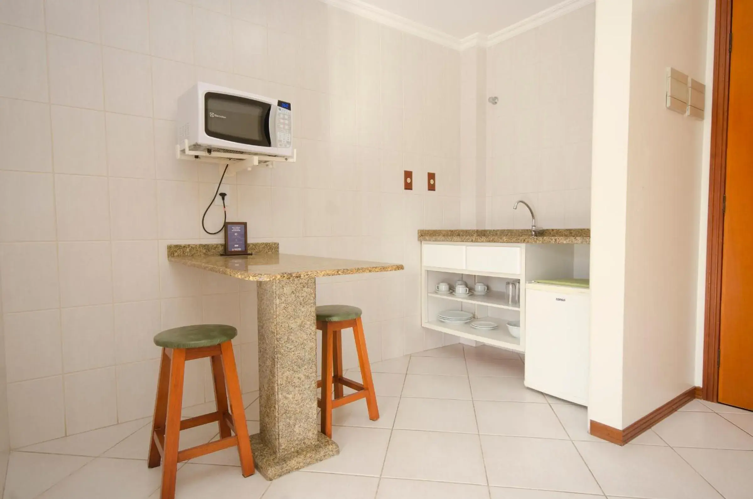 Quadruple Room with Side Sea View in Pousada Garatéia Quadruple Room with Side Sea View in Pousada Garatéia