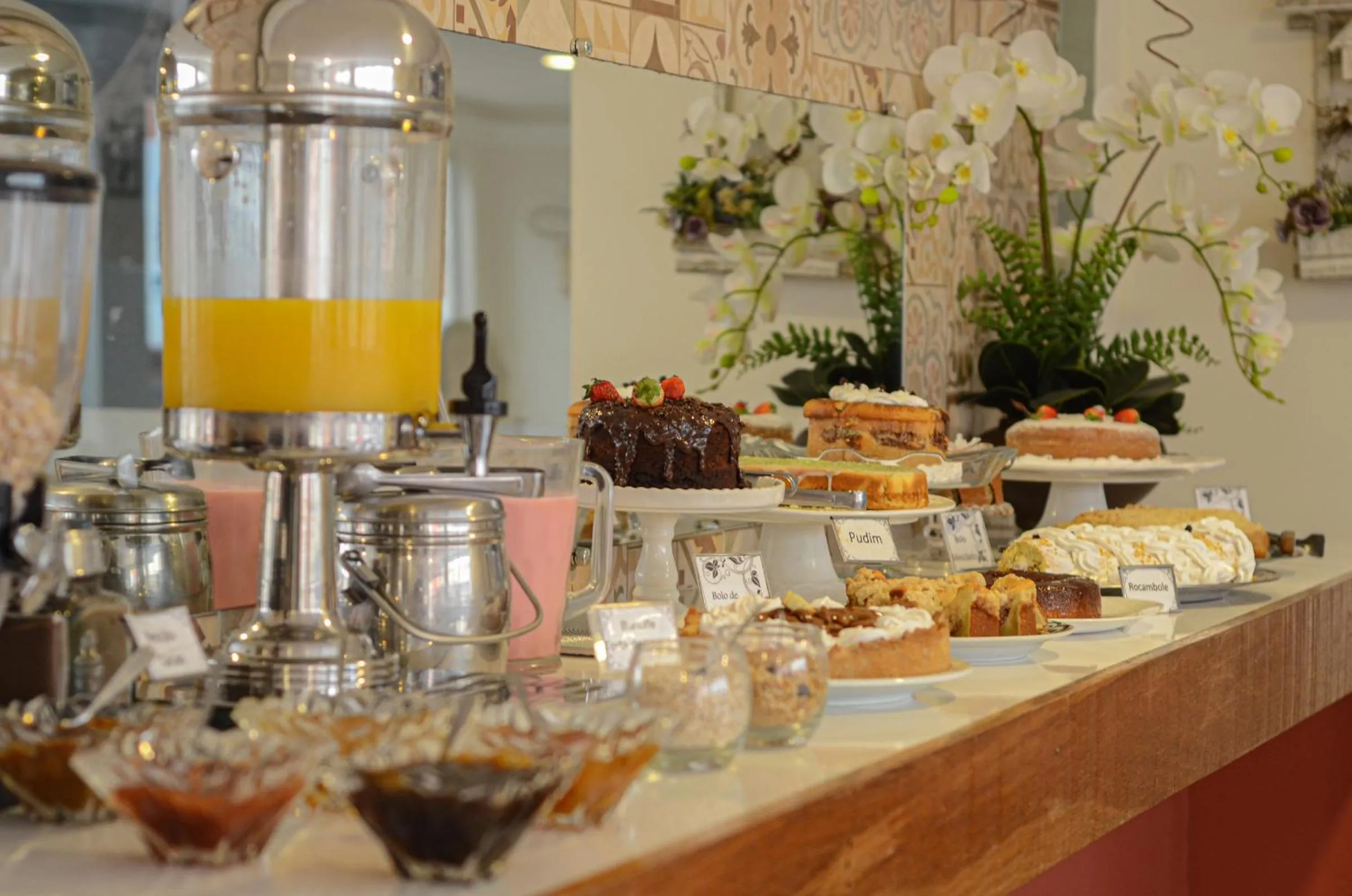 Breakfast in Pousada Garatéia