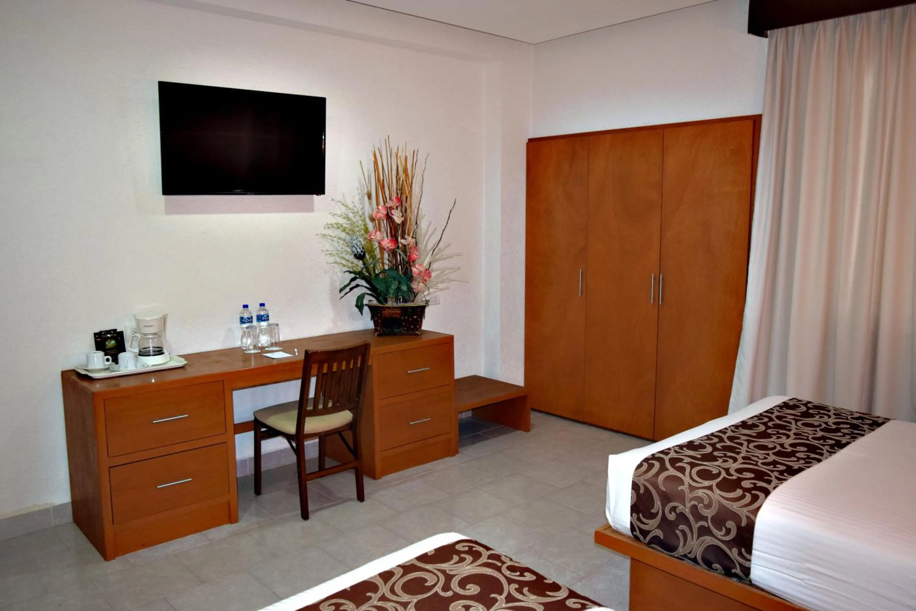 Bed in Best Western Global Express