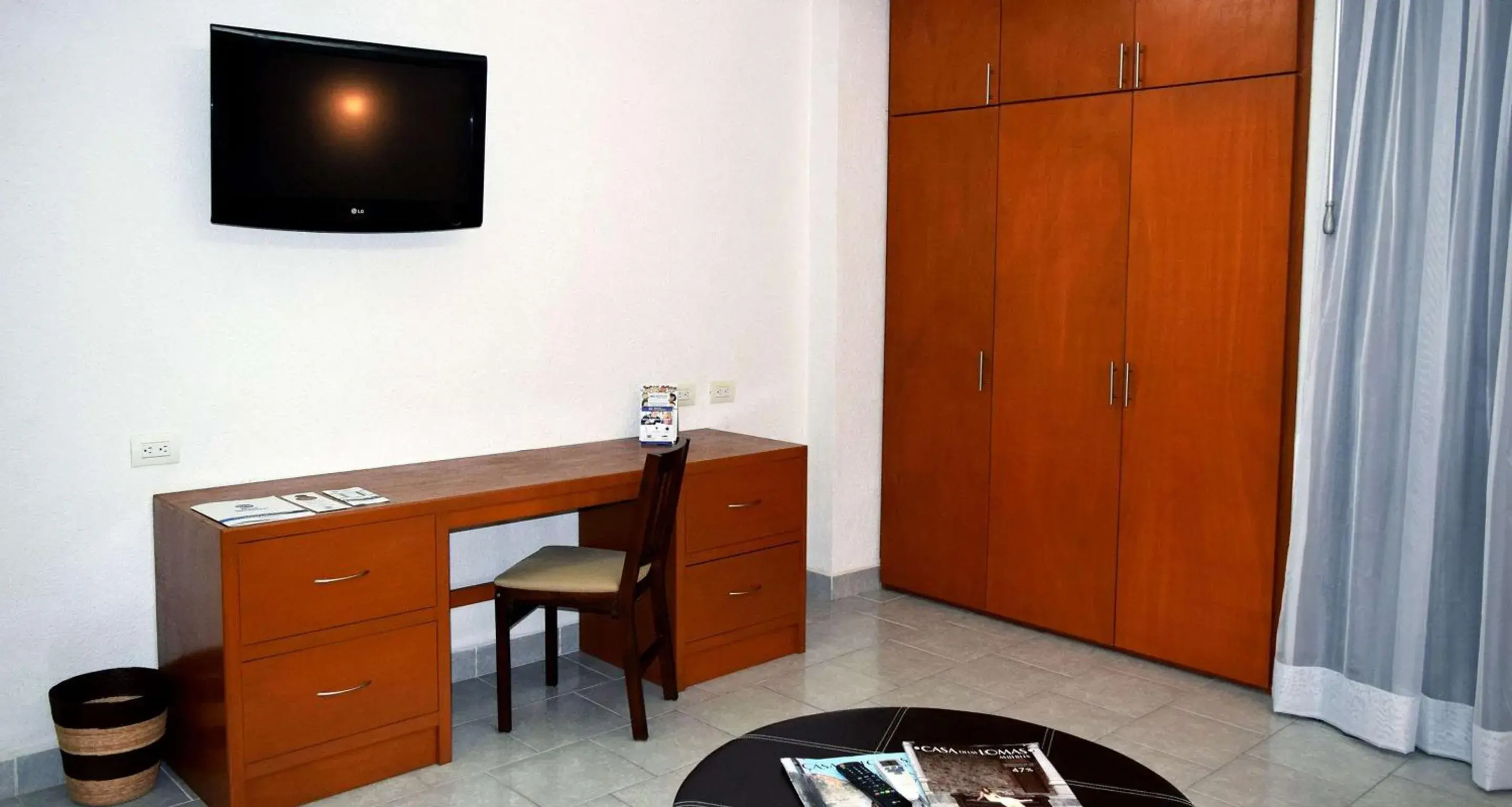 Photo of the whole room in Best Western Global Express Photo of the whole room in Best Western Global Express