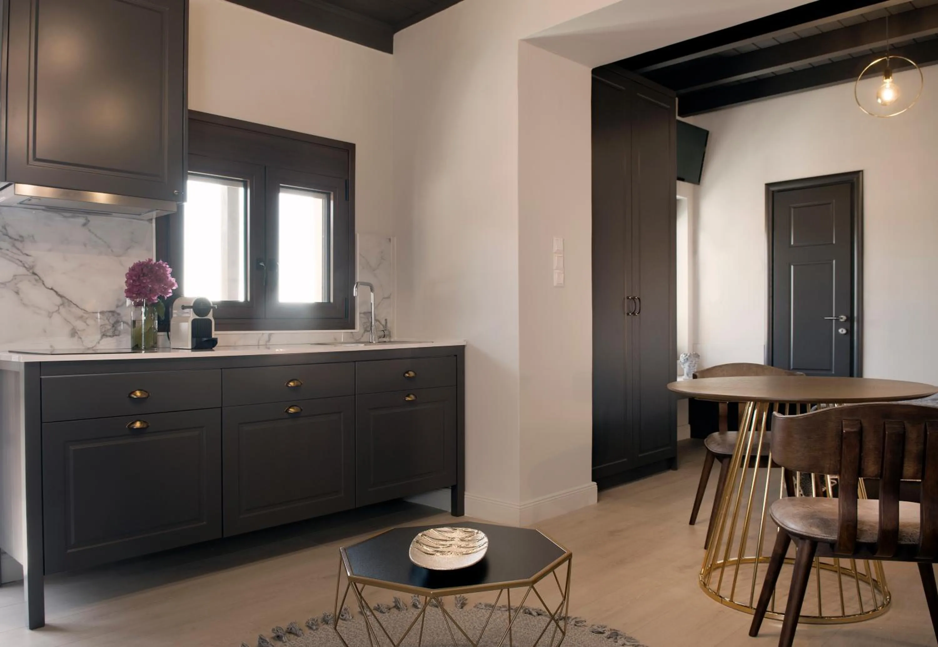 TV and multimedia in Rocks Republic