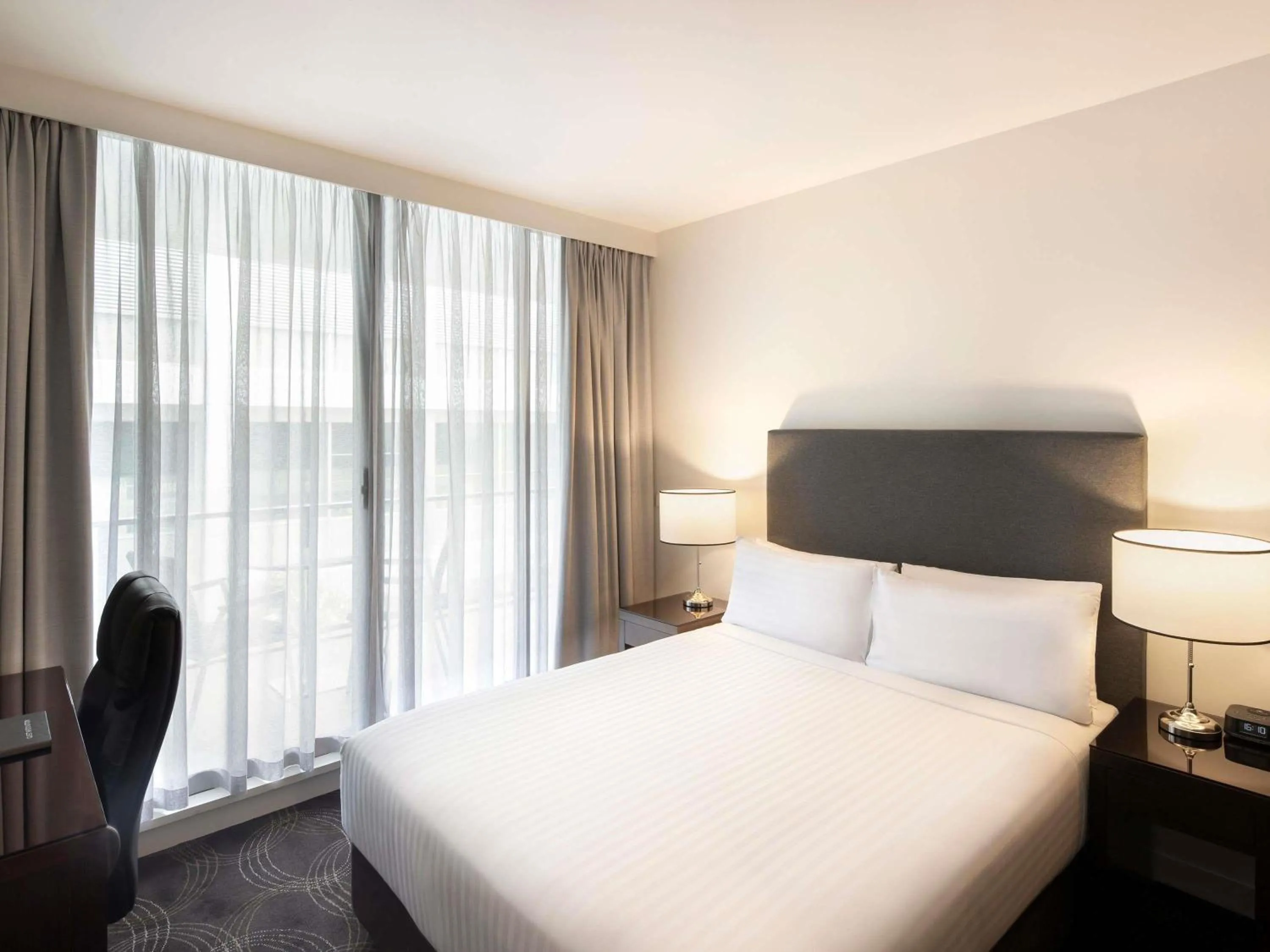 Bedroom, Bed in The Sebel Melbourne Kew