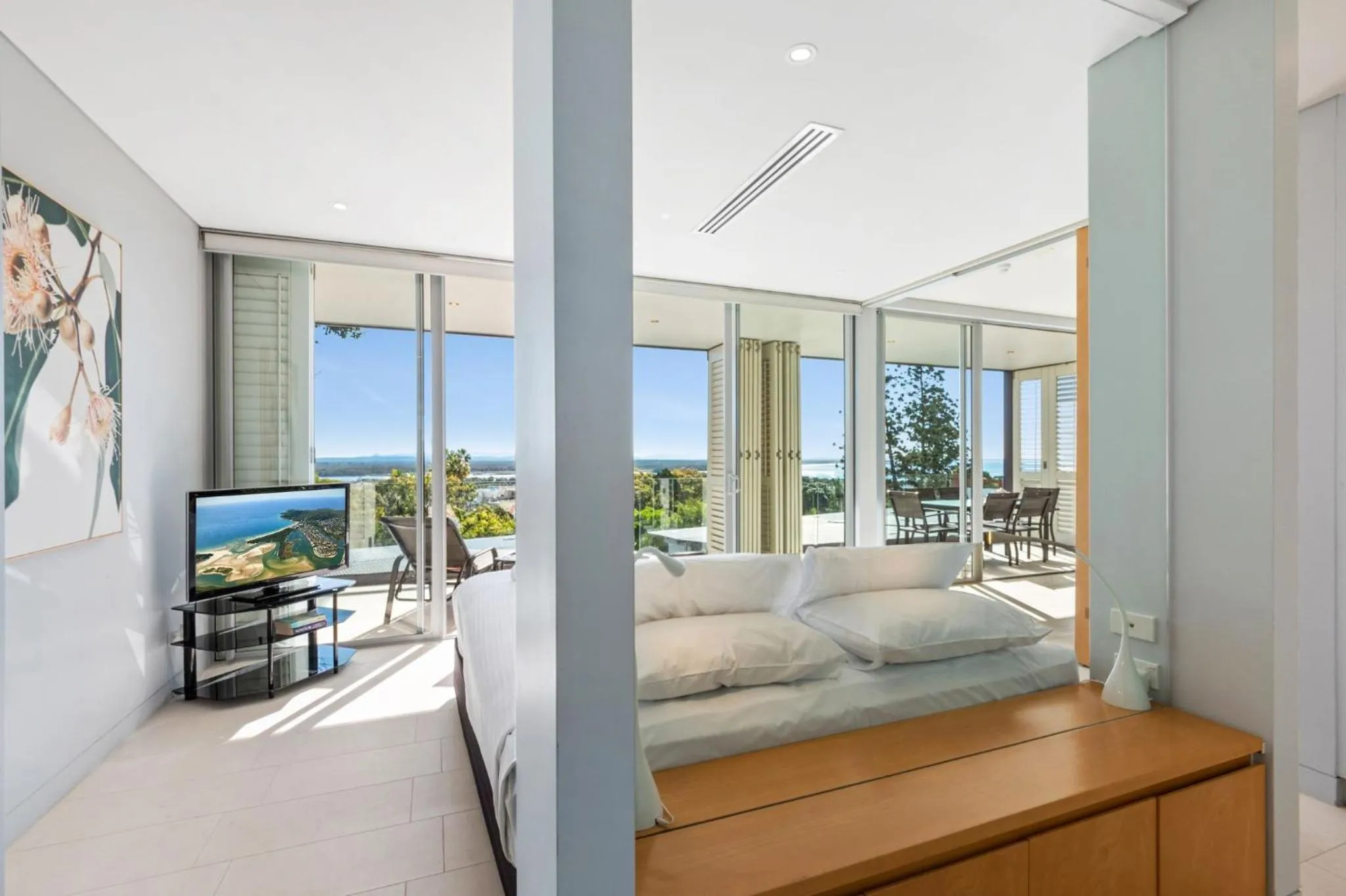 Bedroom, Bed in The Rise Noosa