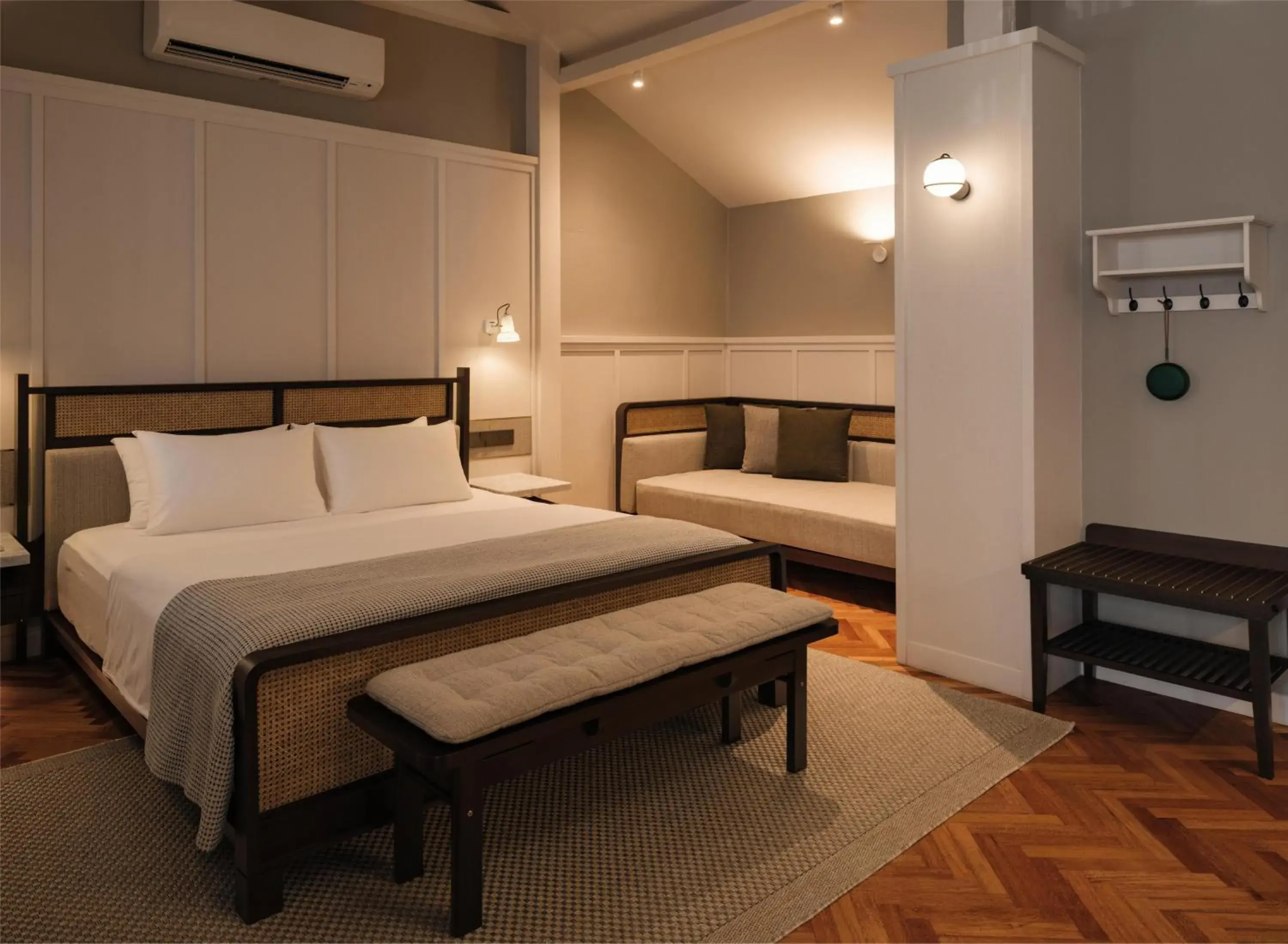 Bed in Noordin Mews Bed in Noordin Mews