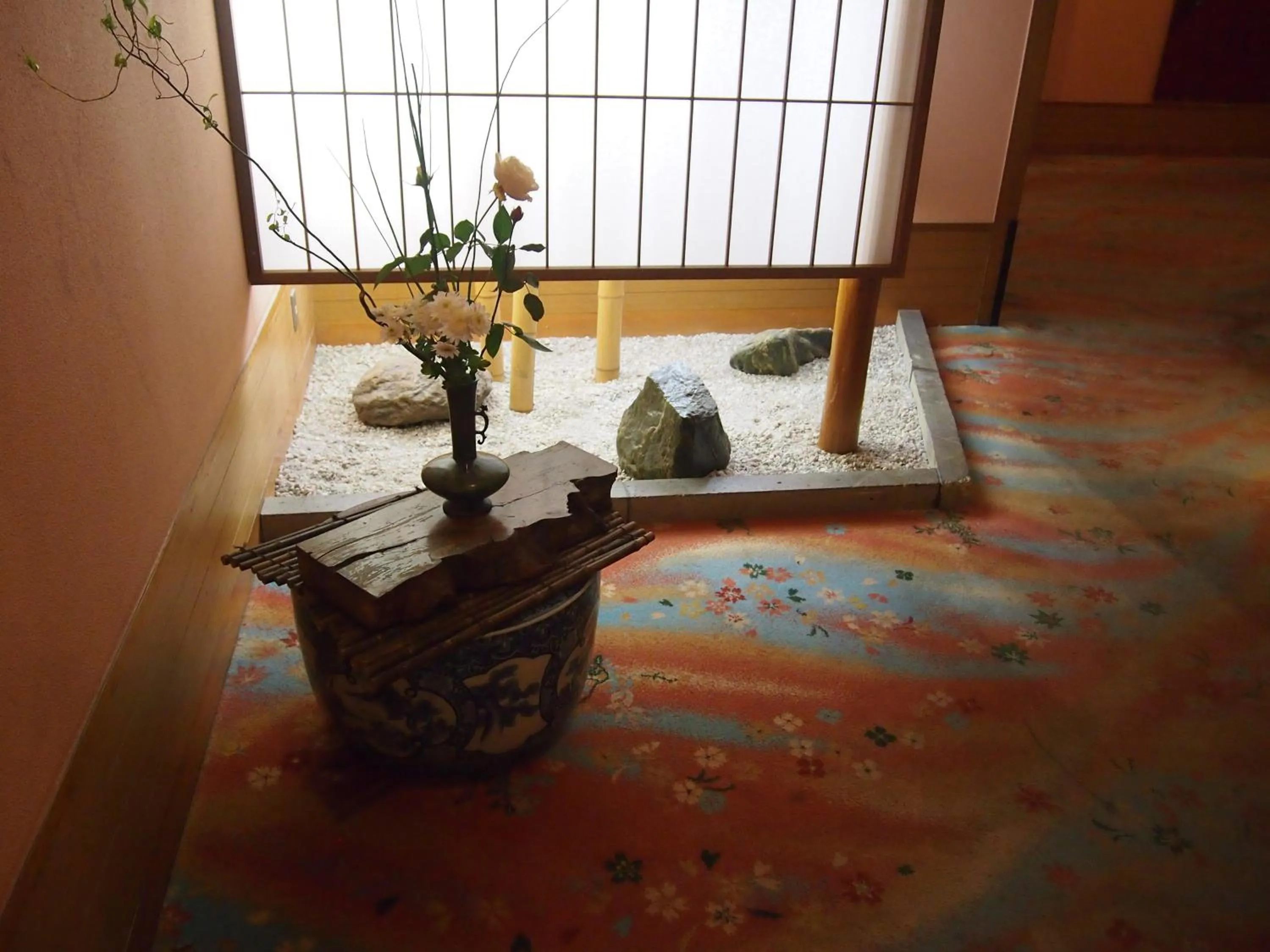 Decorative detail in Hotel Ohsho