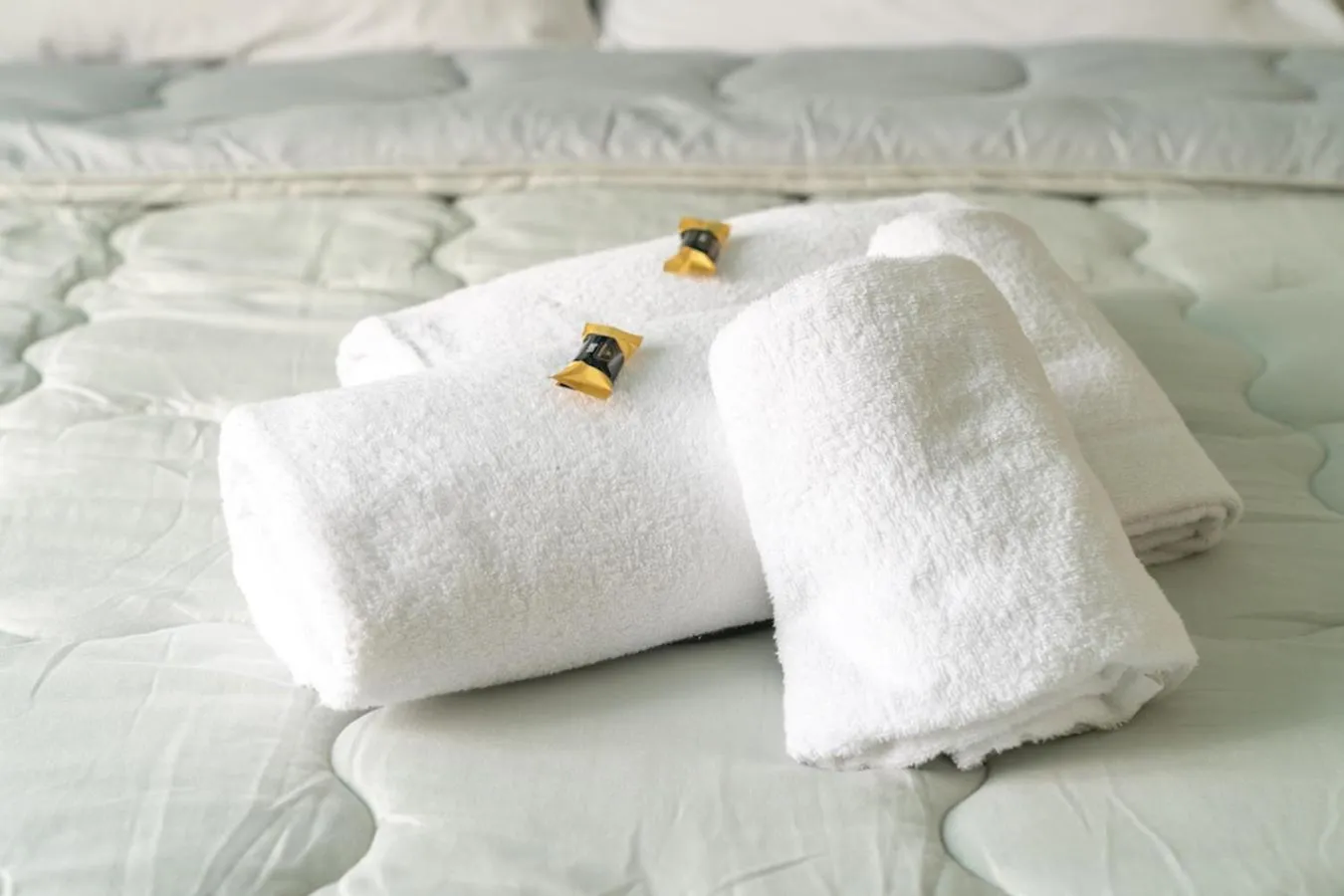 Bed in Tiffany & Babylon Luxury Stay