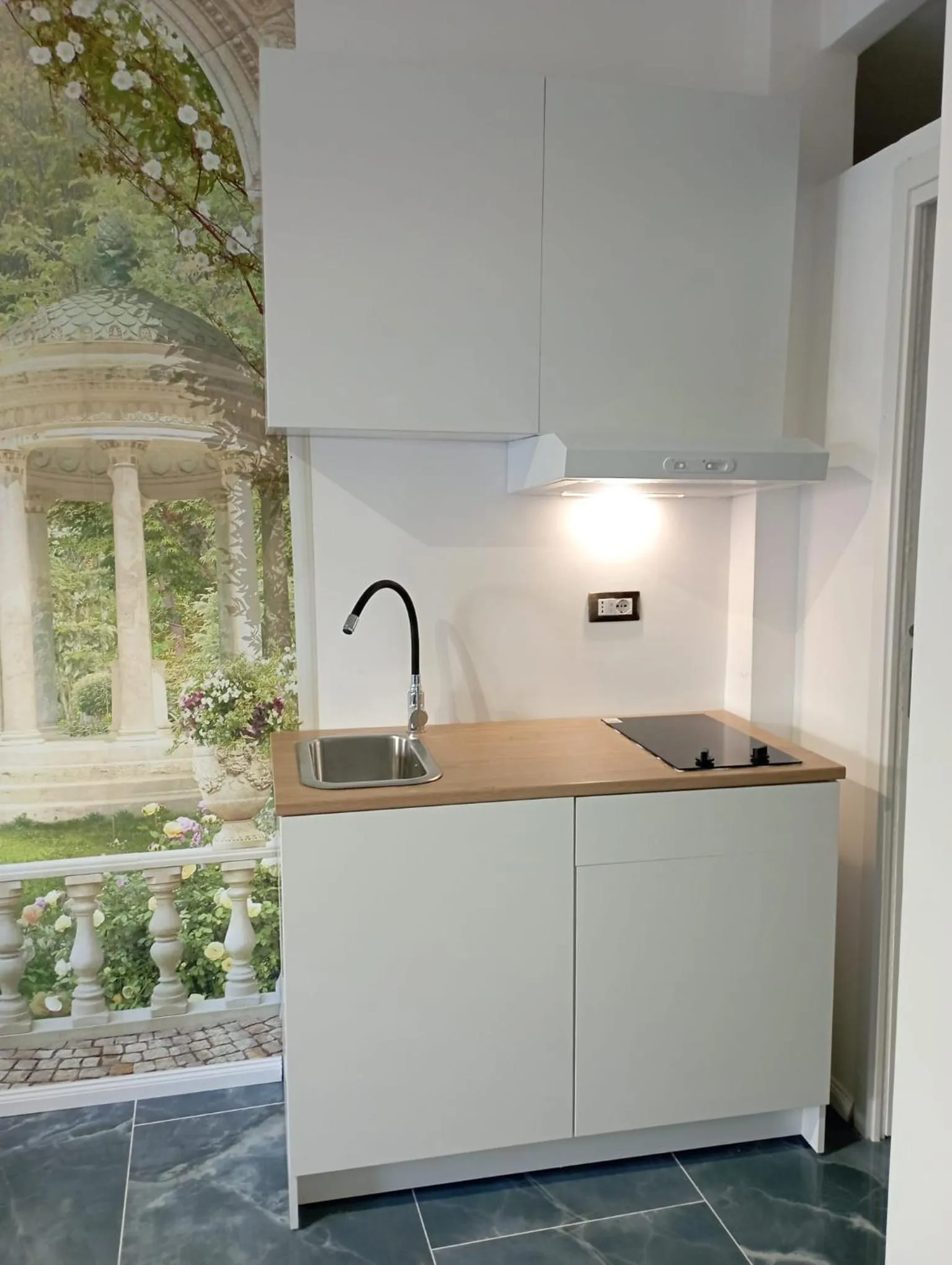 kitchen in Tiffany & Babylon Luxury Stay