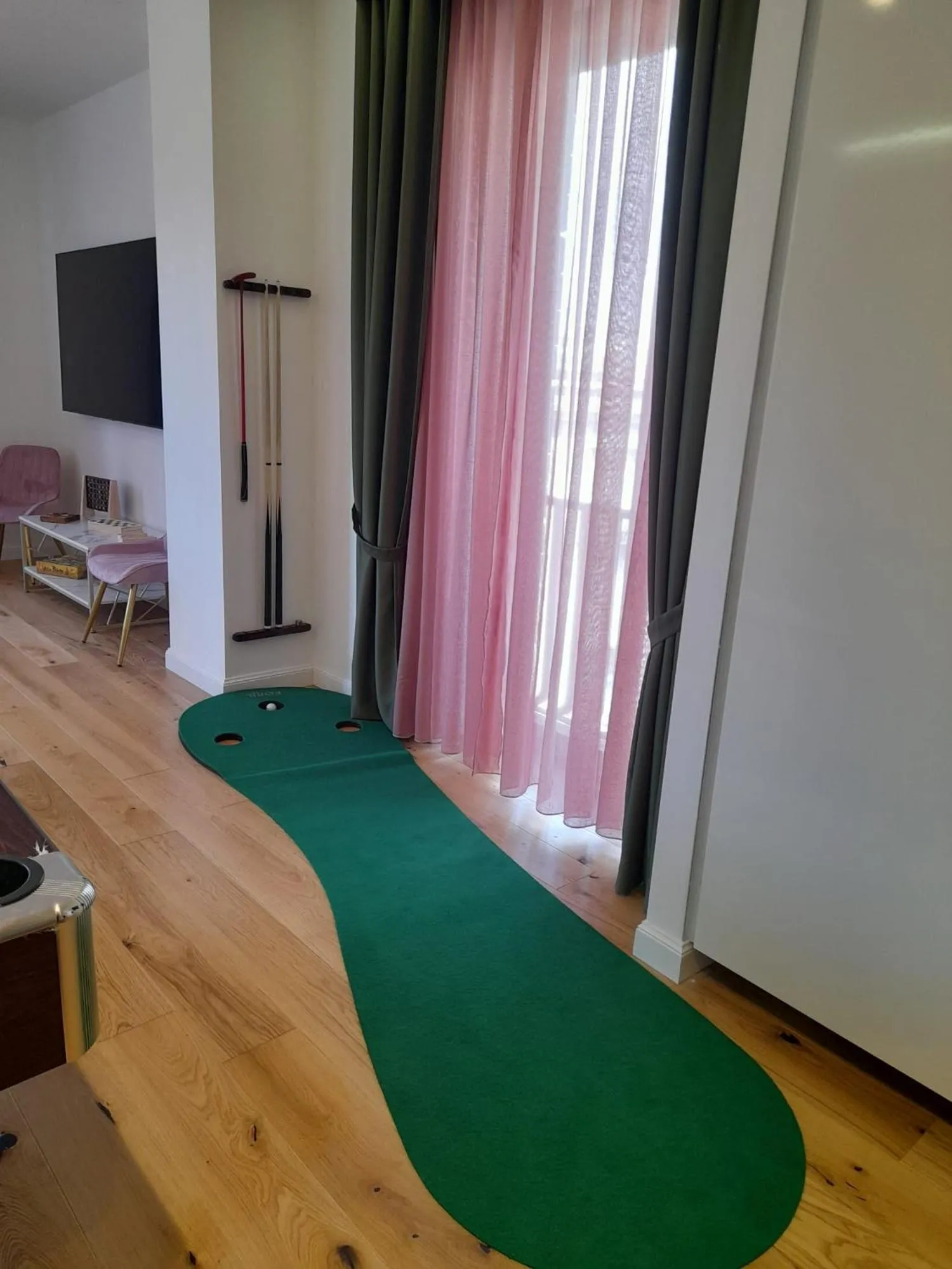 Decorative detail in Tiffany & Babylon Luxury Stay