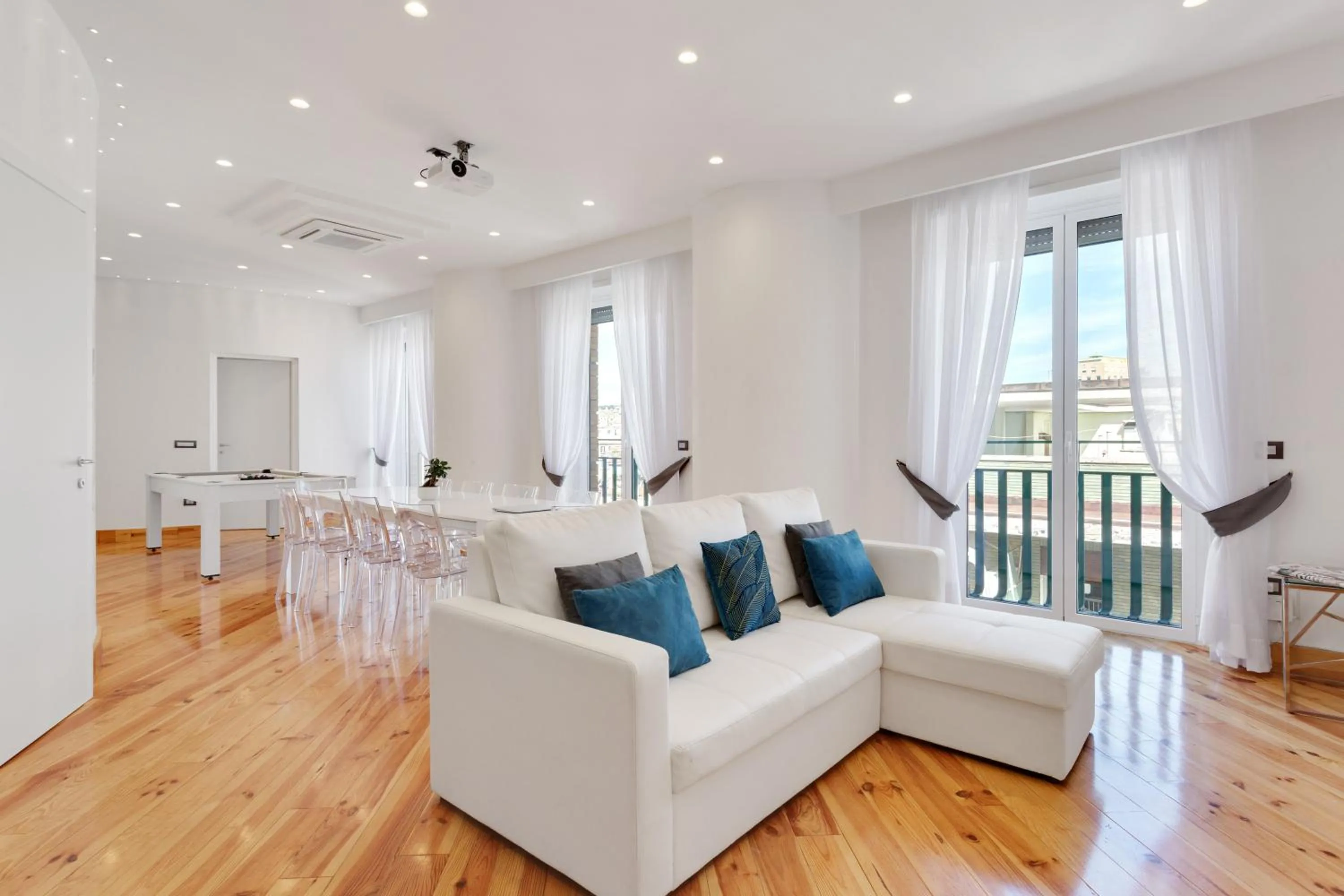 Living room in Tiffany & Babylon Luxury Stay