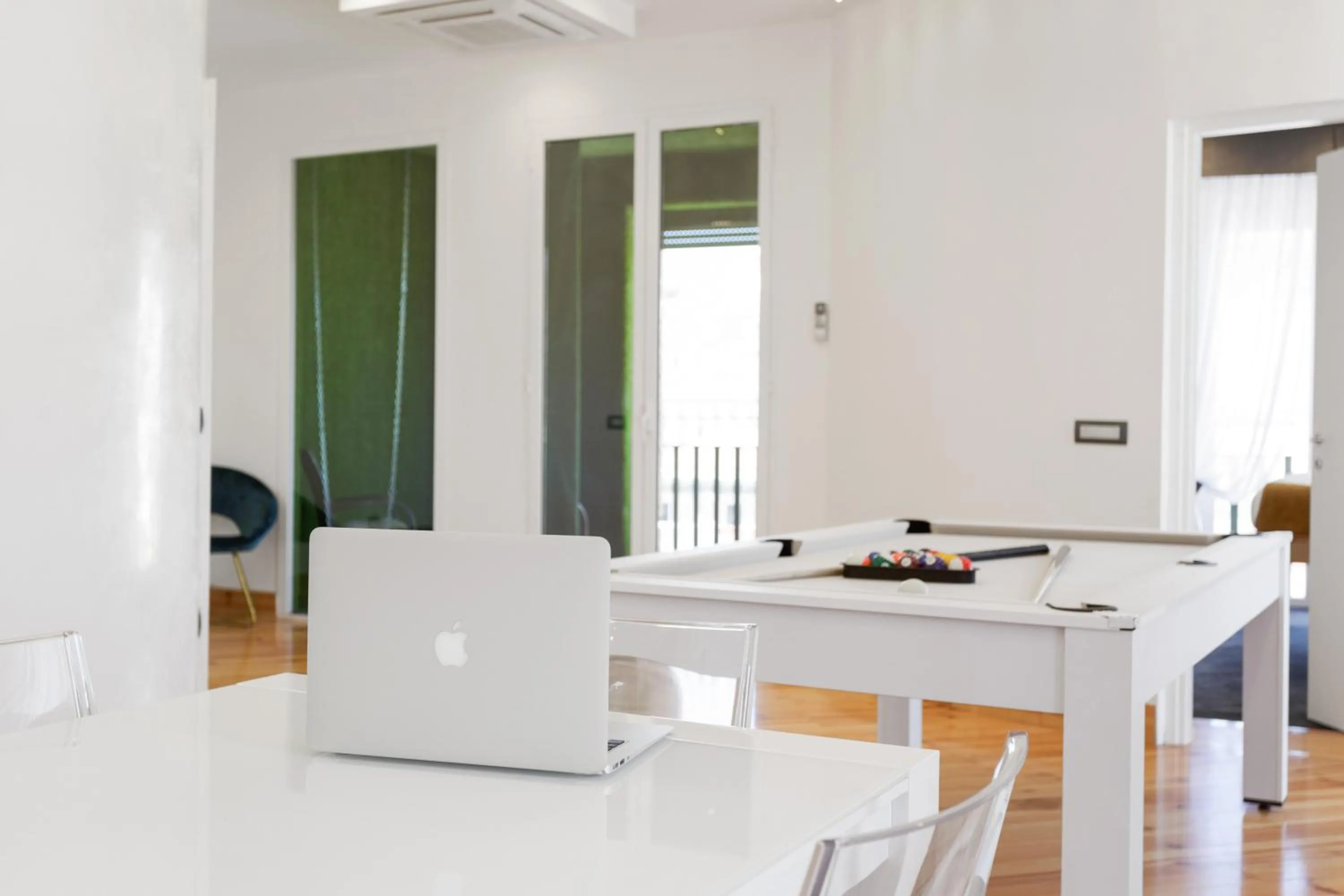 Living room in Tiffany & Babylon Luxury Stay