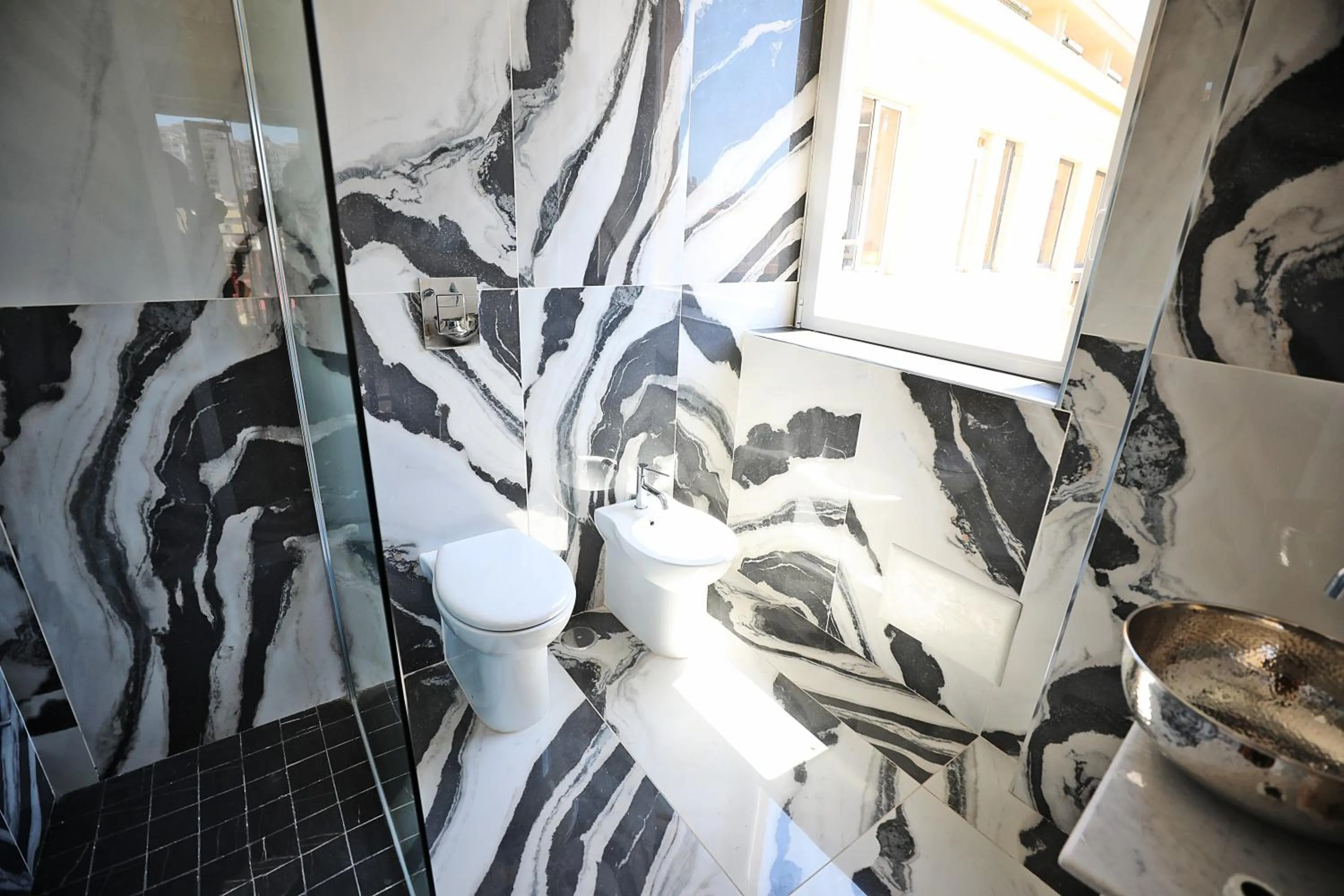 Bathroom in Tiffany & Babylon Luxury Stay