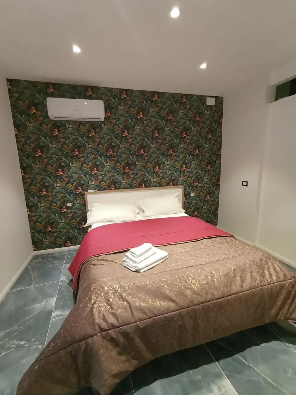 Bedroom, Bed in Tiffany & Babylon Luxury Stay