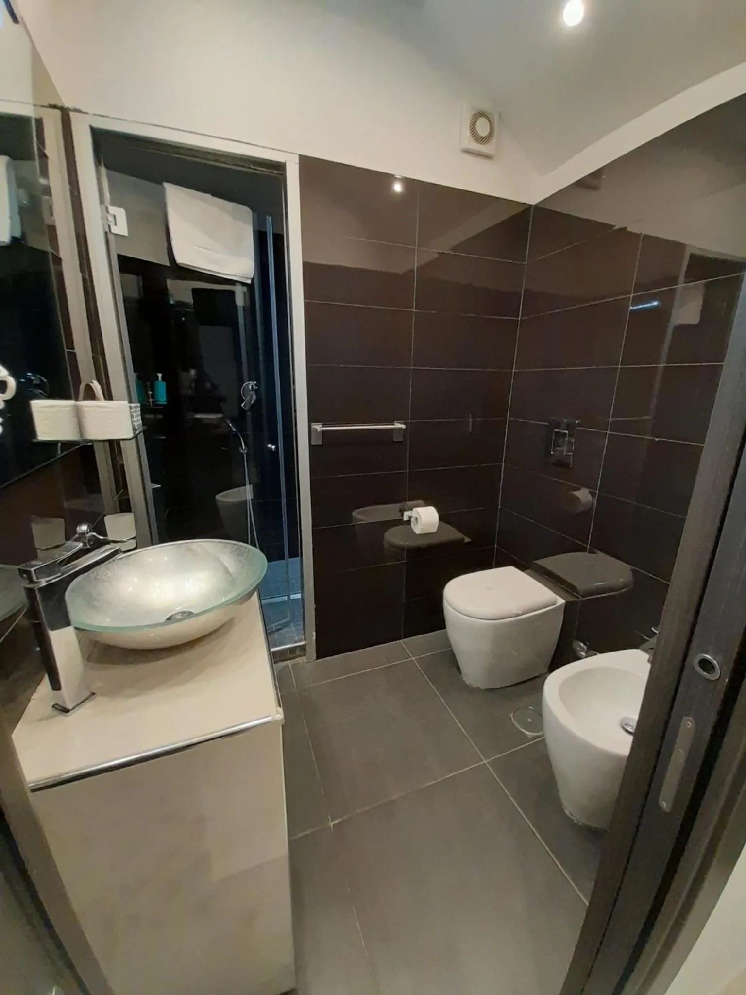 Bathroom in Tiffany & Babylon Luxury Stay