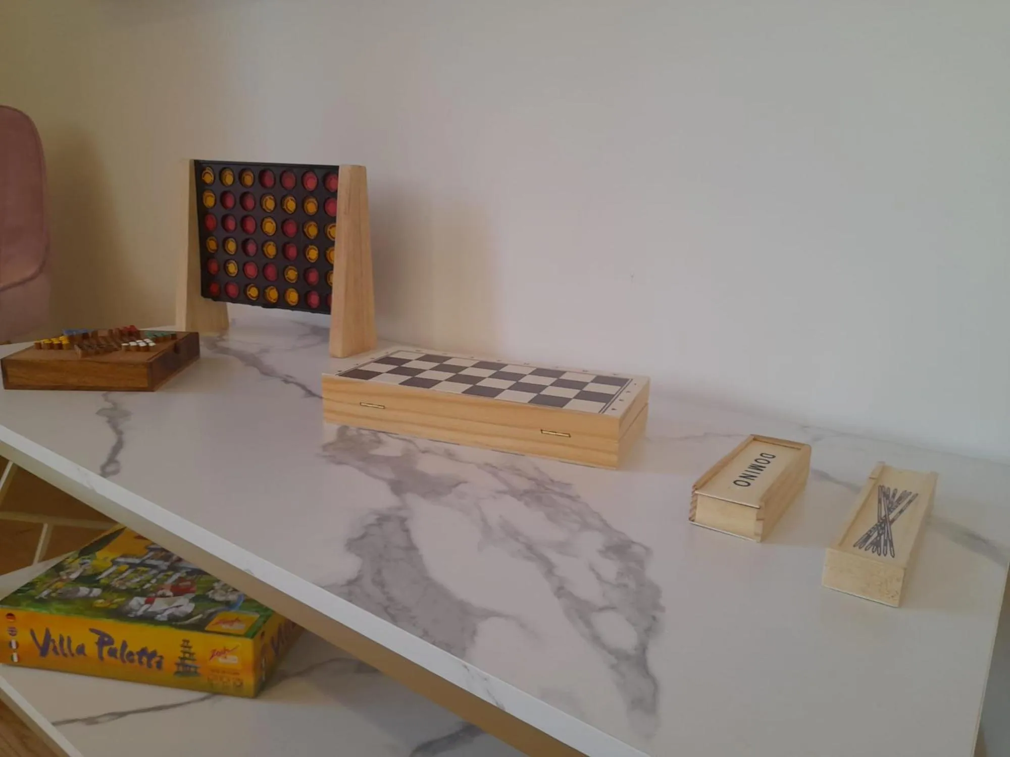 Decorative detail in Tiffany & Babylon Luxury Stay