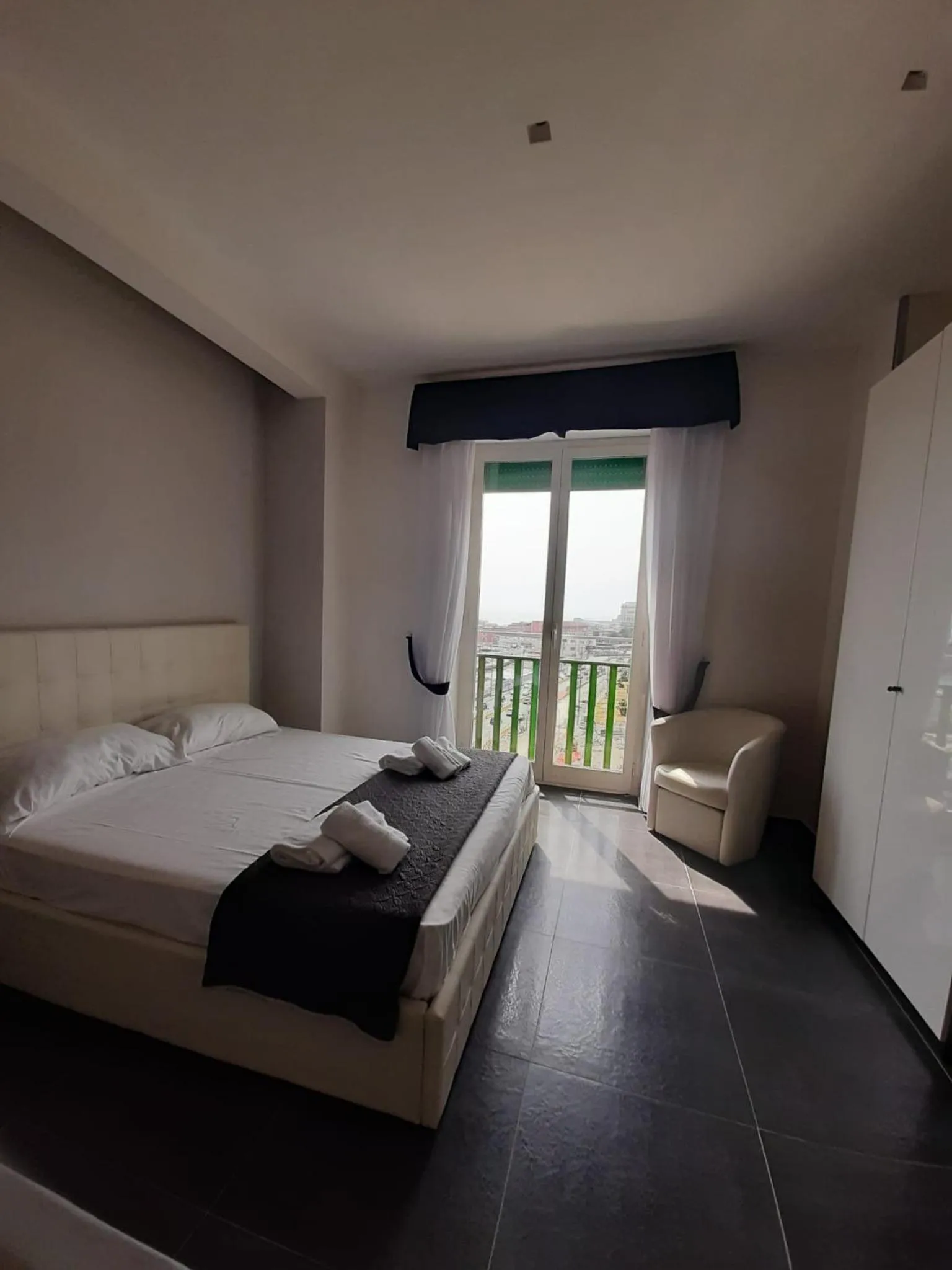 Bedroom, Bed in Tiffany & Babylon Luxury Stay