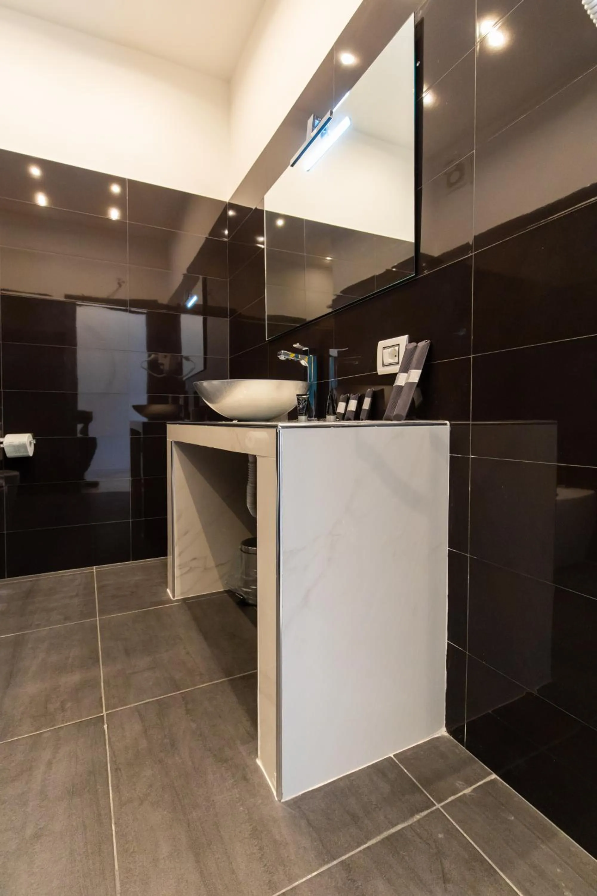 Bathroom in Tiffany & Babylon Luxury Stay