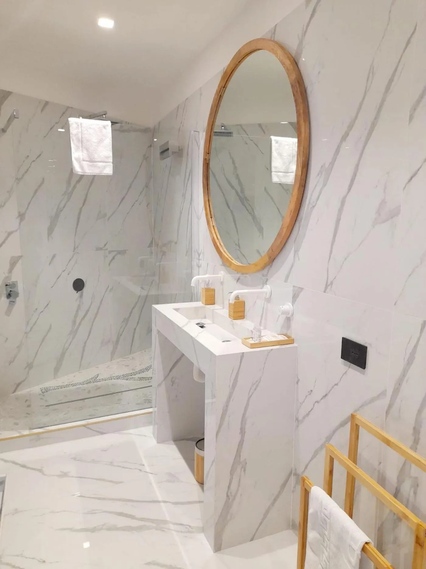 Bathroom in Tiffany & Babylon Luxury Stay