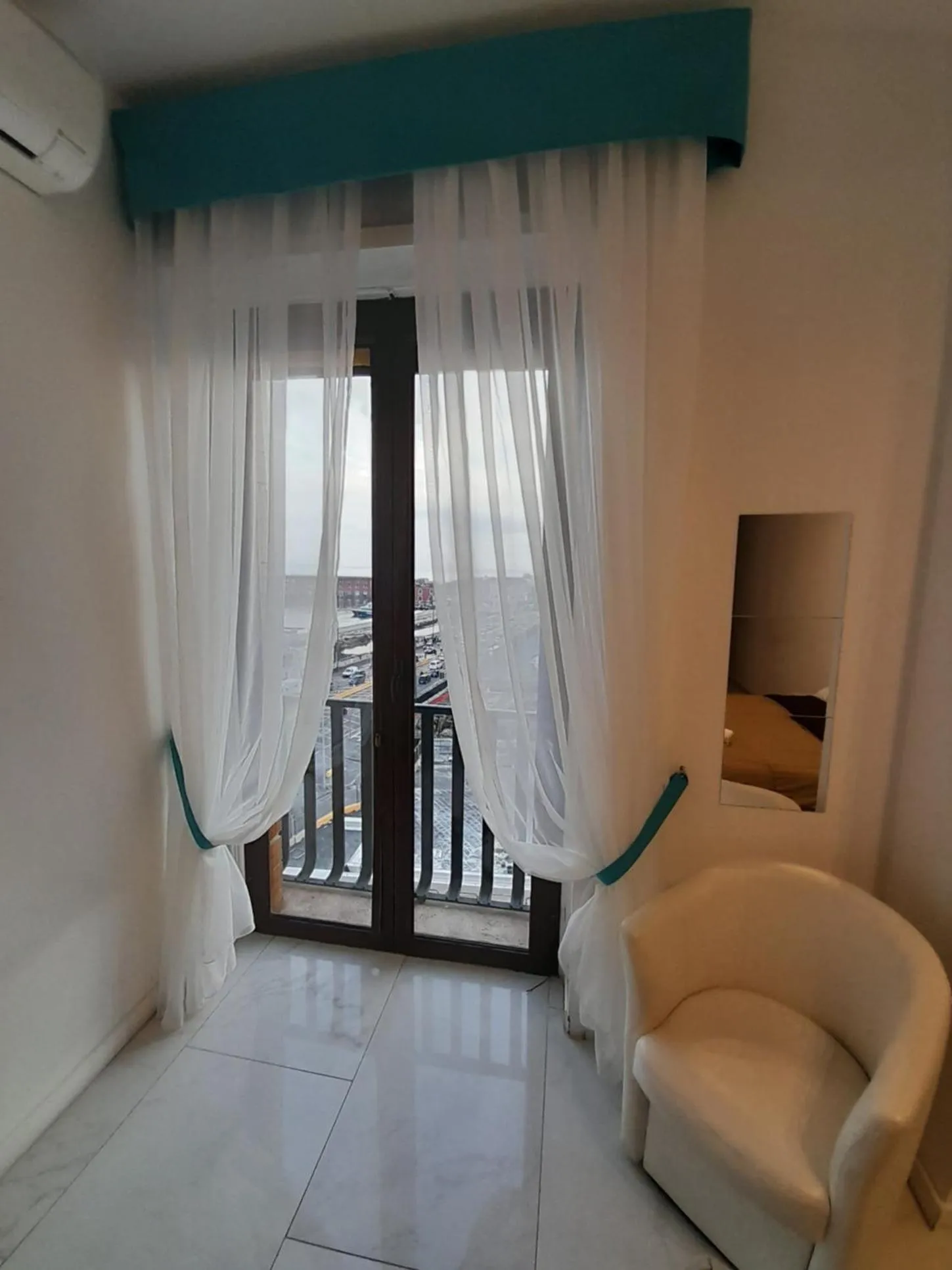 Decorative detail in Tiffany & Babylon Luxury Stay