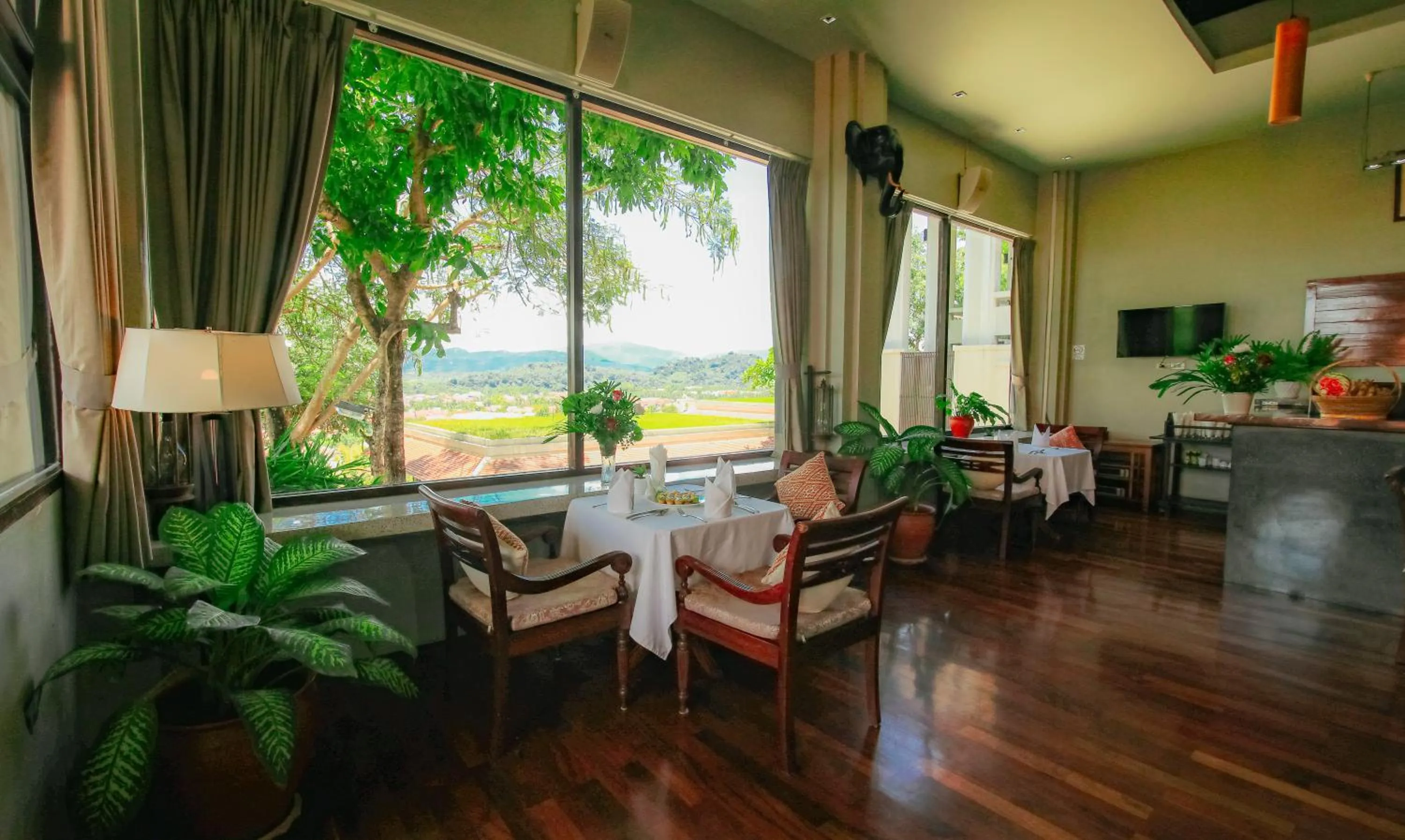 Restaurant/places to eat in Luangprabang View Hotel