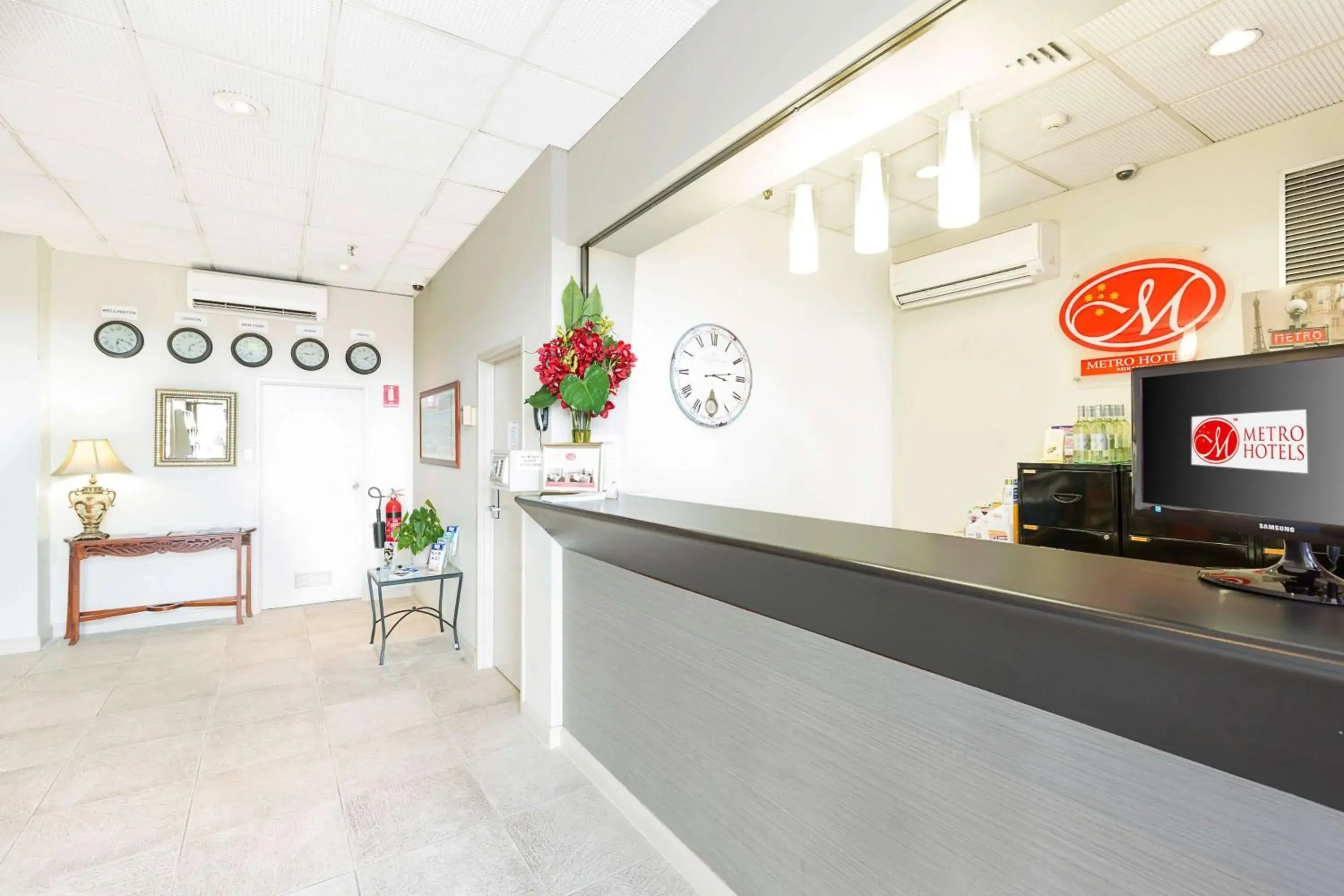 Lobby or reception in Metro Hotel Miranda Lobby or reception in Metro Hotel Miranda