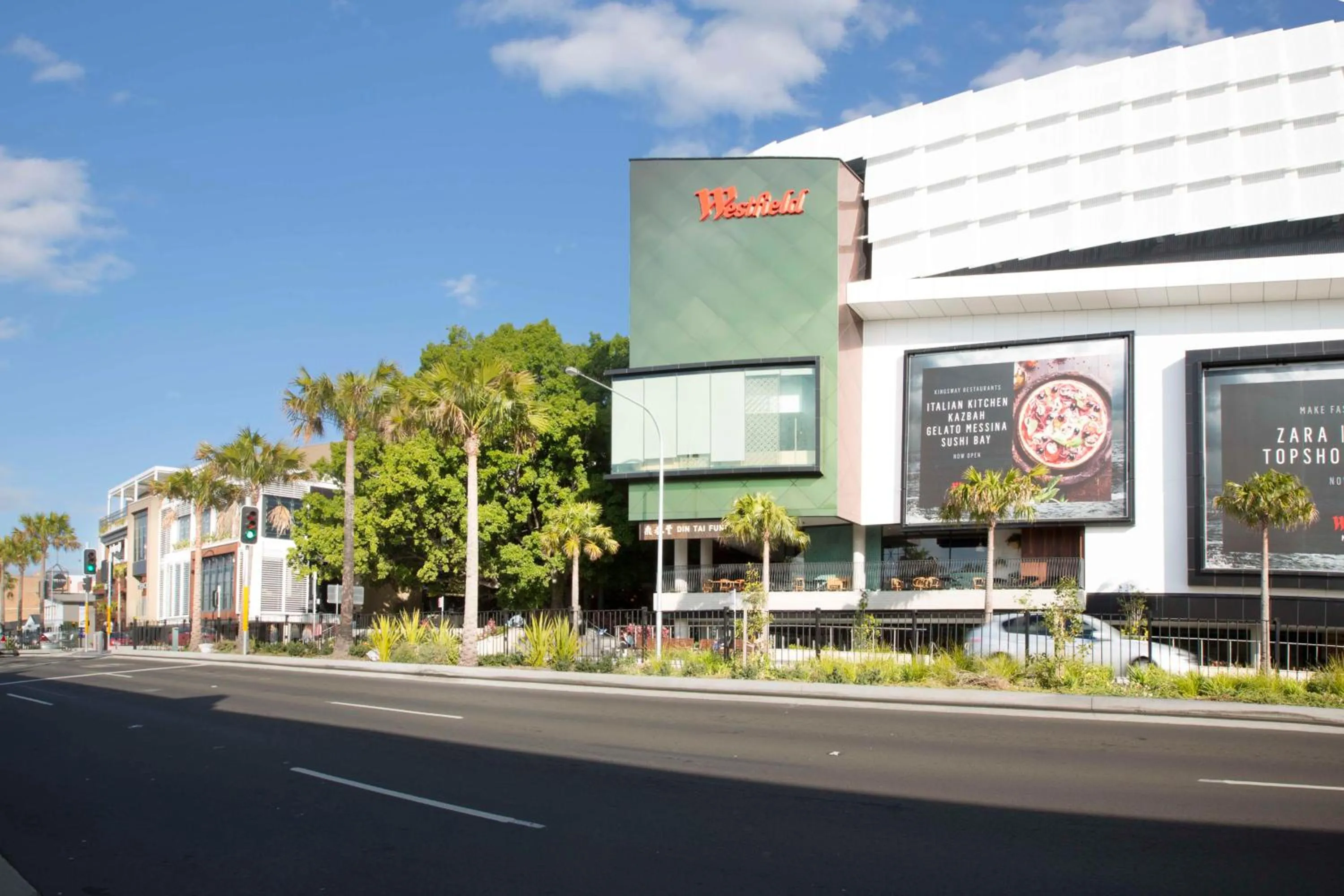 Nearby landmark in Metro Hotel Miranda