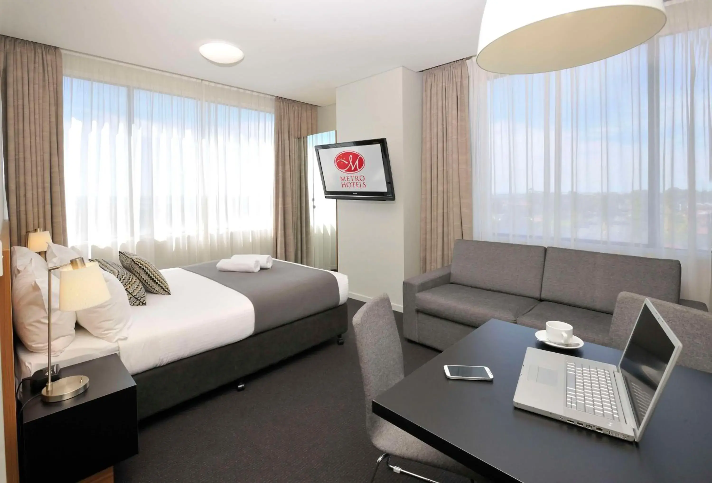 Photo of the whole room, Bed in Metro Hotel Miranda Photo of the whole room, Bed in Metro Hotel Miranda