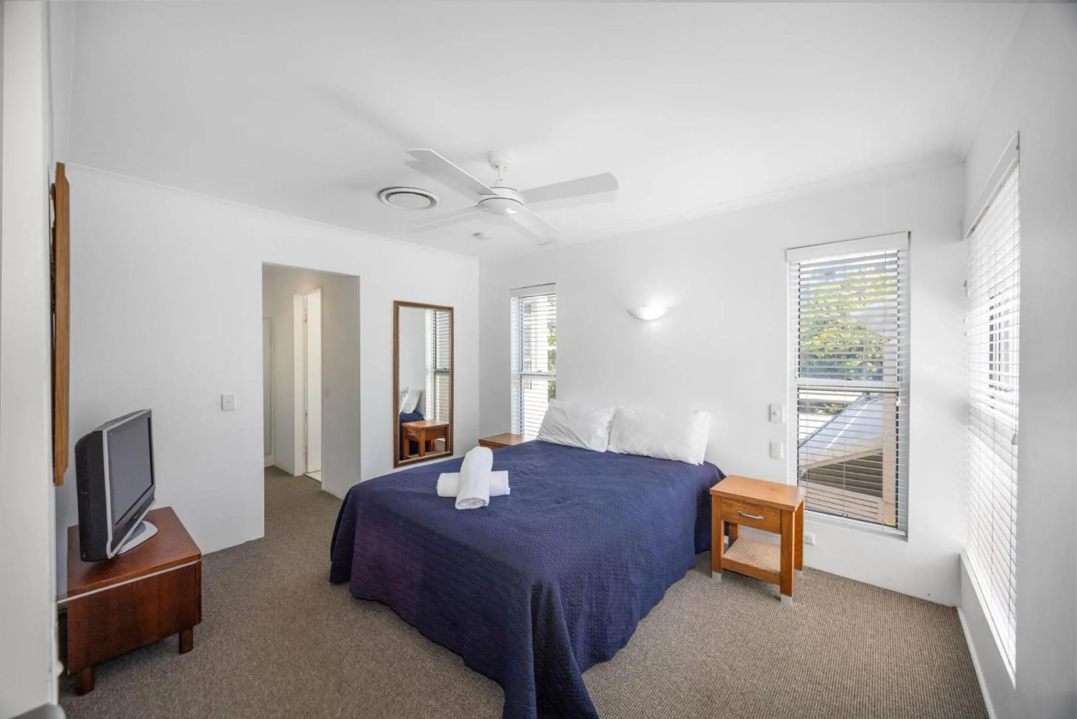 Bed in Skippers Cove Waterfront Resort