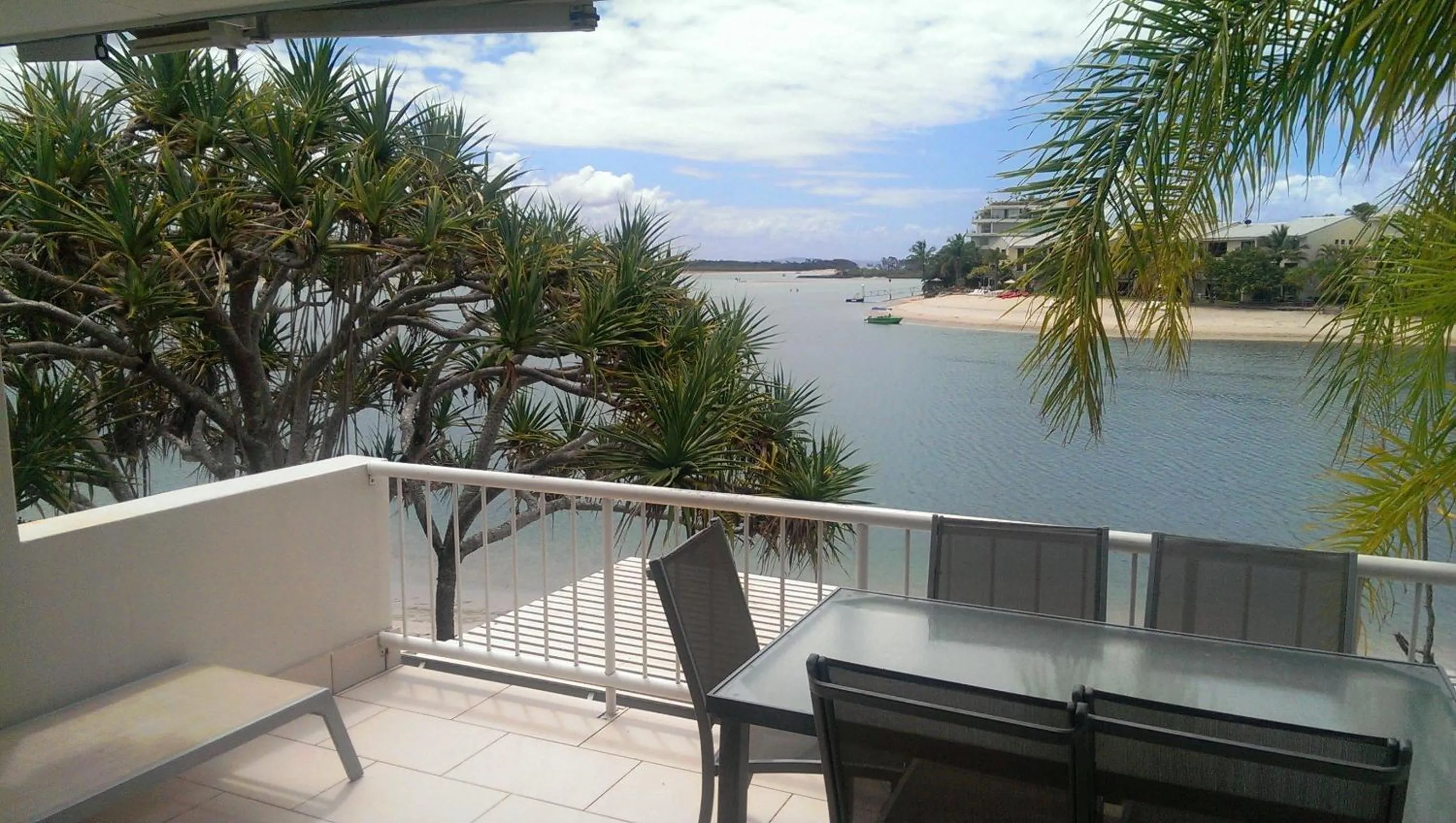 Balcony/Terrace in Skippers Cove Waterfront Resort