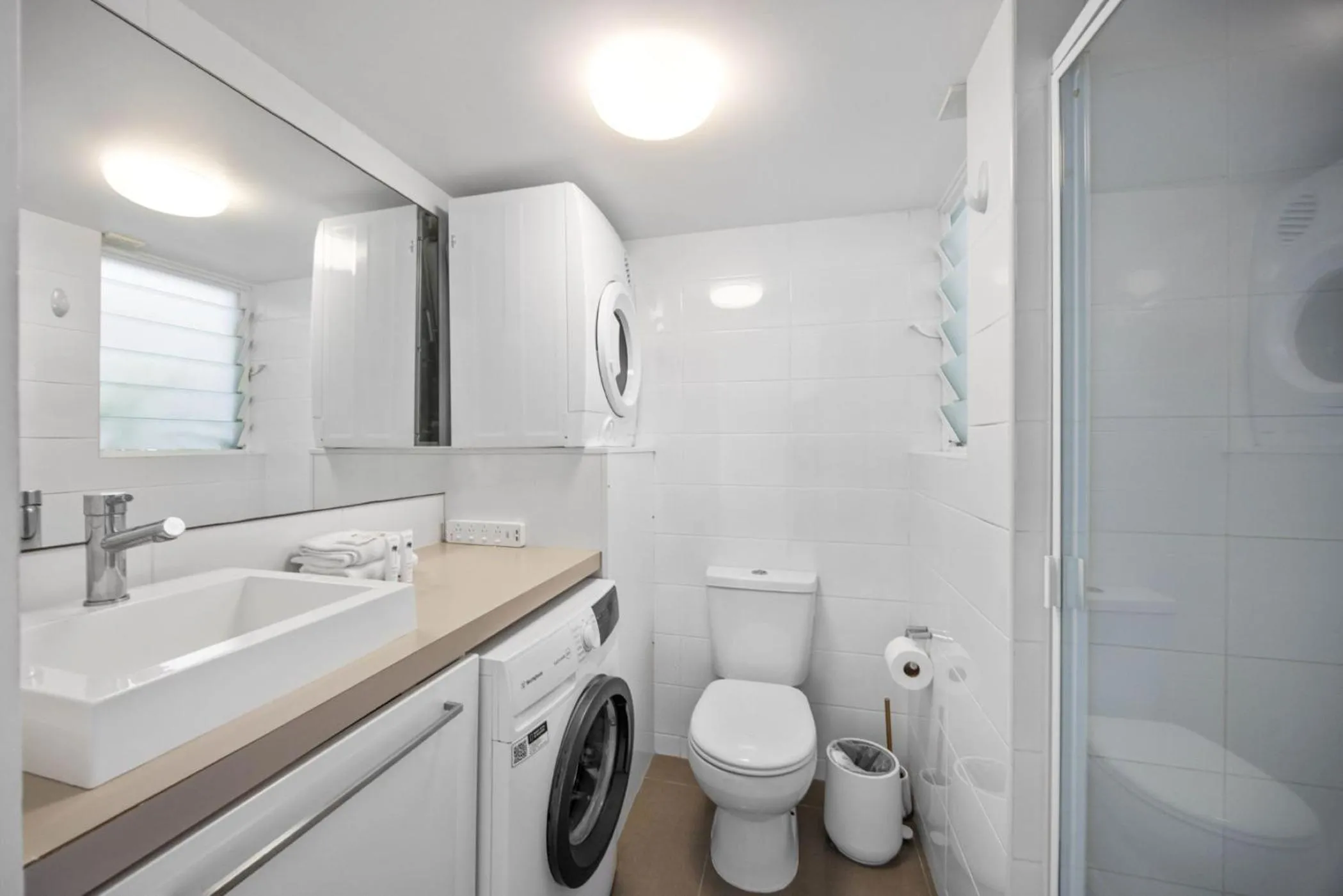 Toilet in Skippers Cove Waterfront Resort