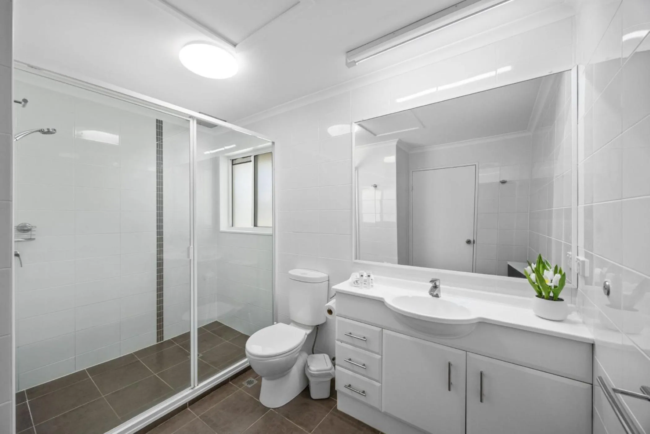 Shower in Skippers Cove Waterfront Resort