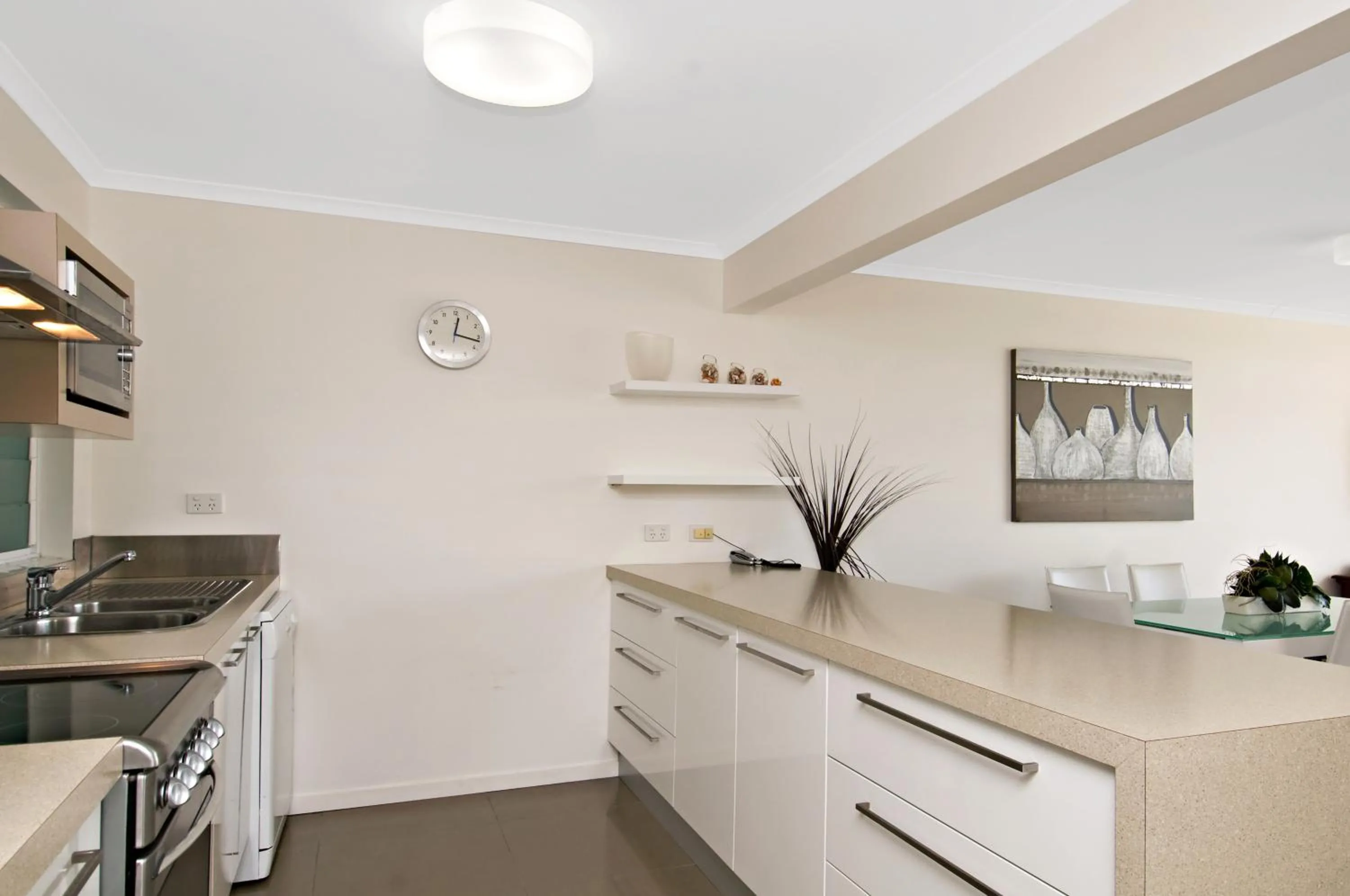Kitchen or kitchenette in Skippers Cove Waterfront Resort