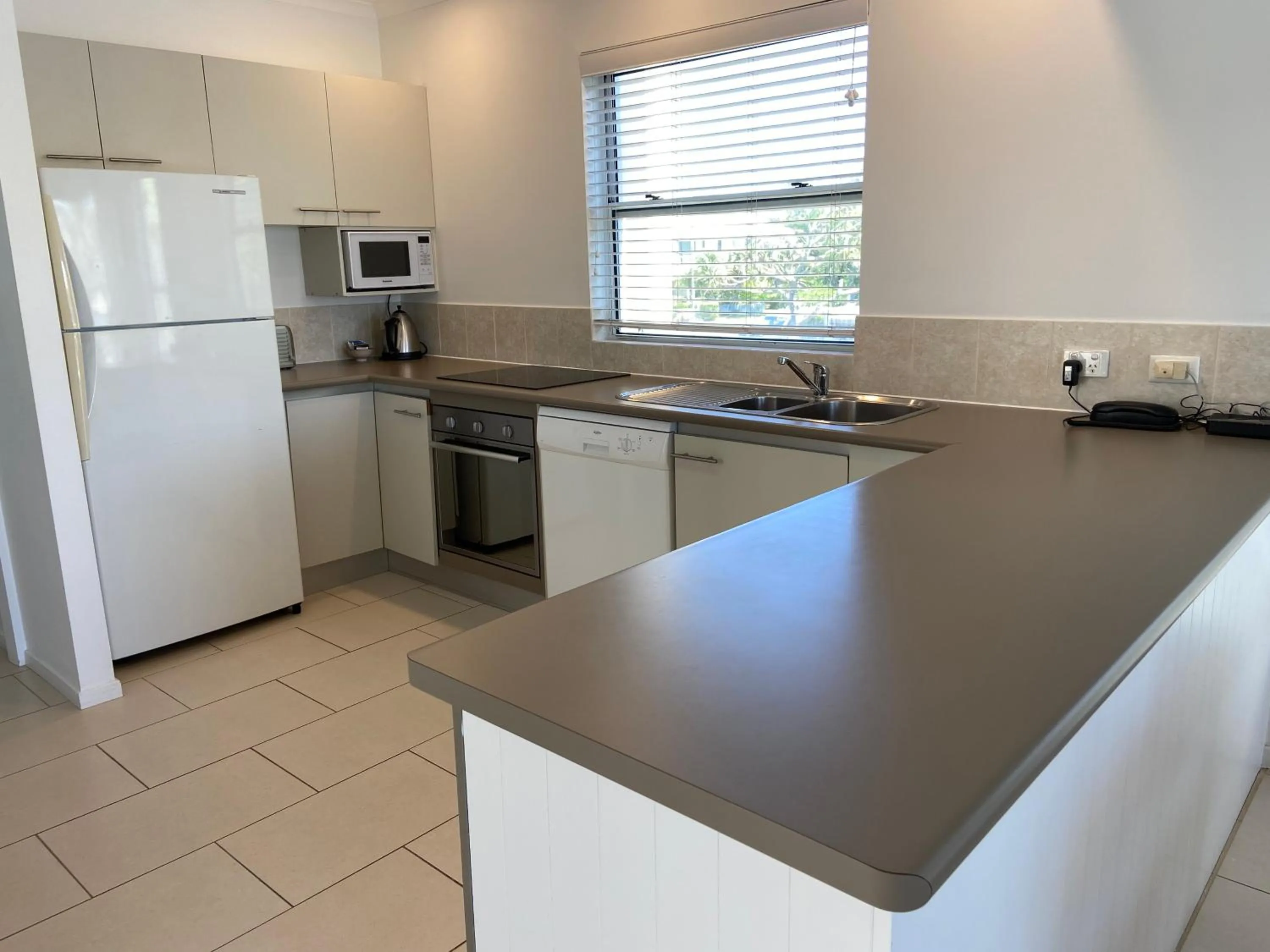 Kitchen or kitchenette in Skippers Cove Waterfront Resort