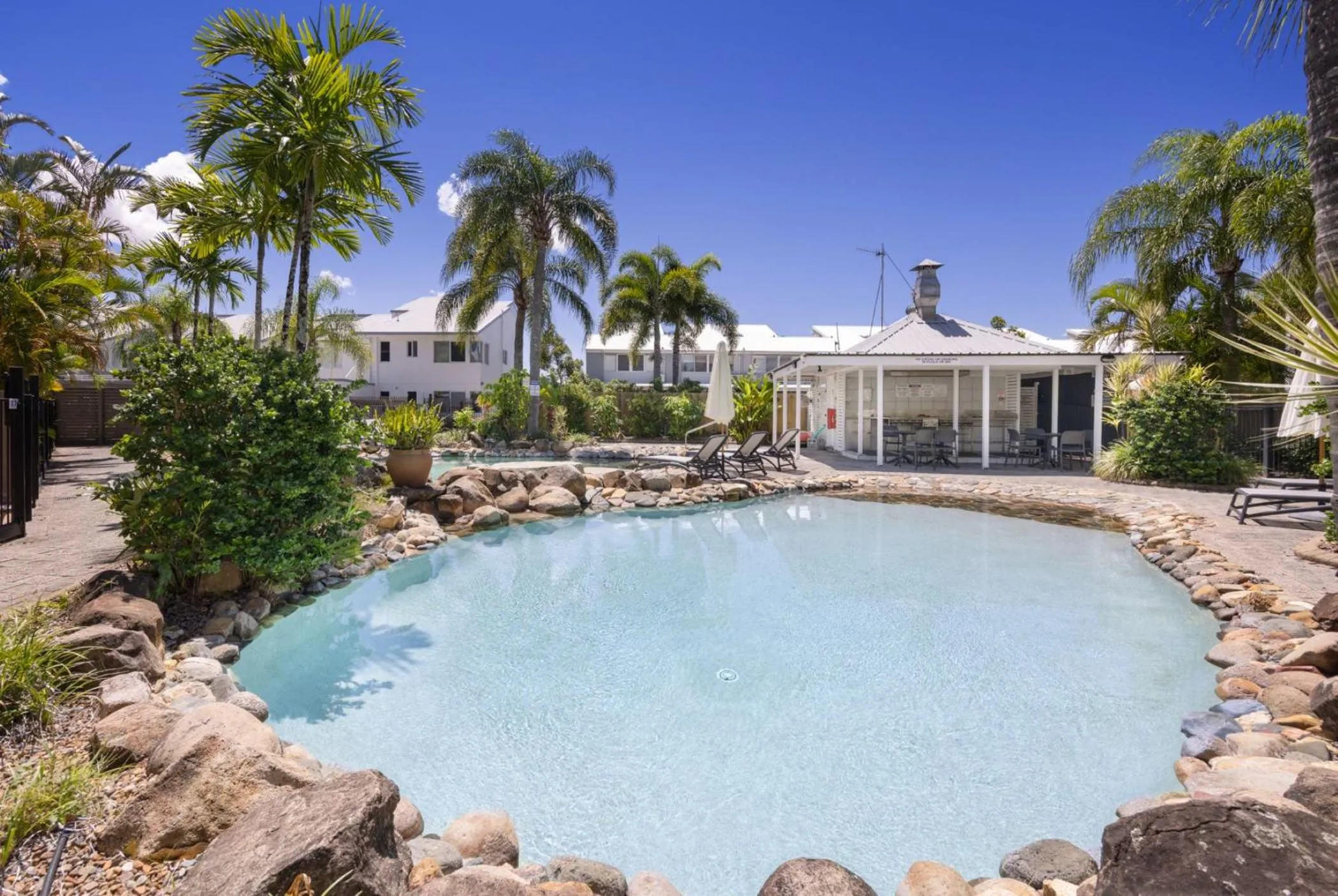 Swimming pool in Skippers Cove Waterfront Resort
