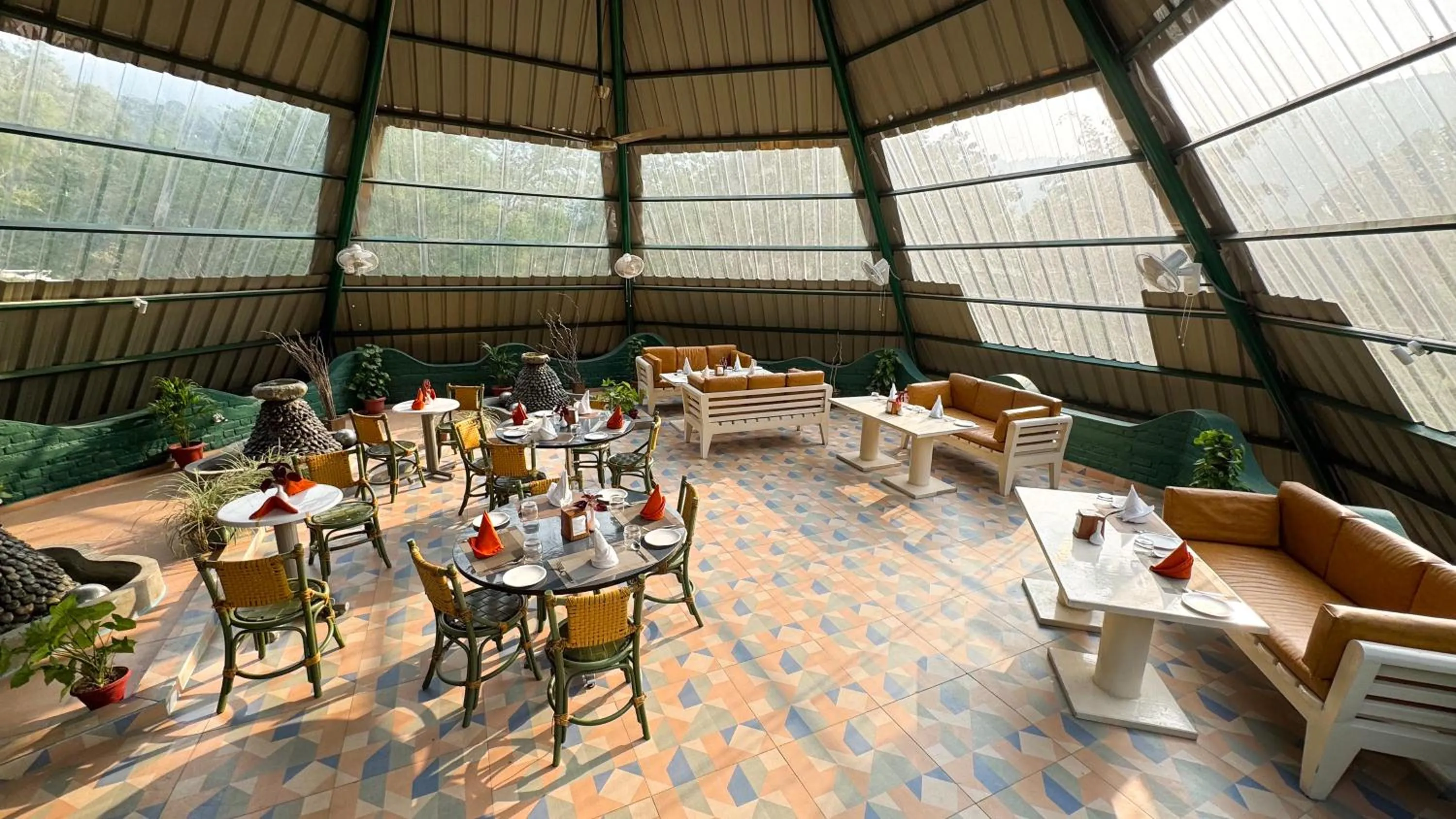 Restaurant/places to eat in The Solluna Resort