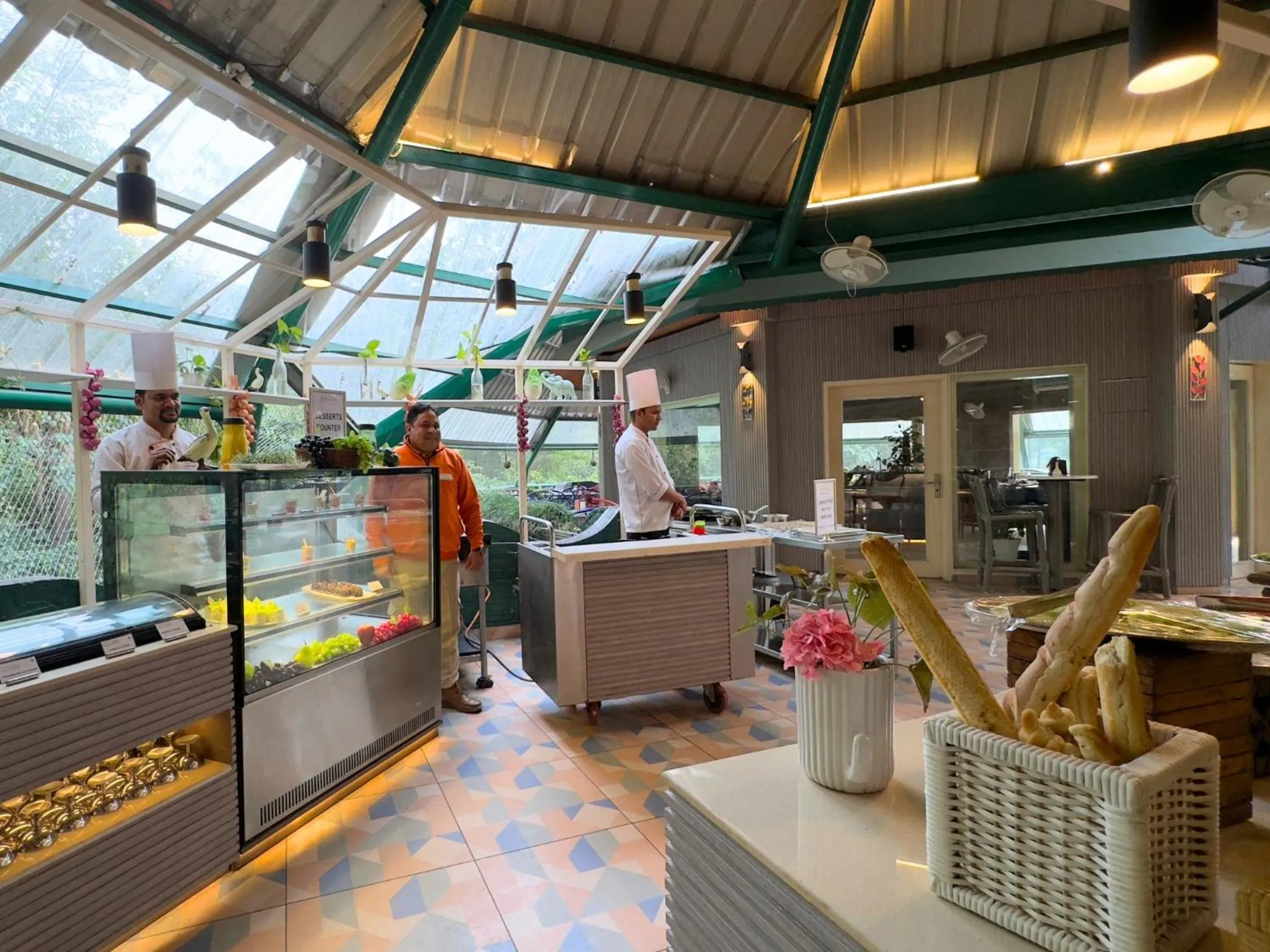 Restaurant/places to eat in The Solluna Resort