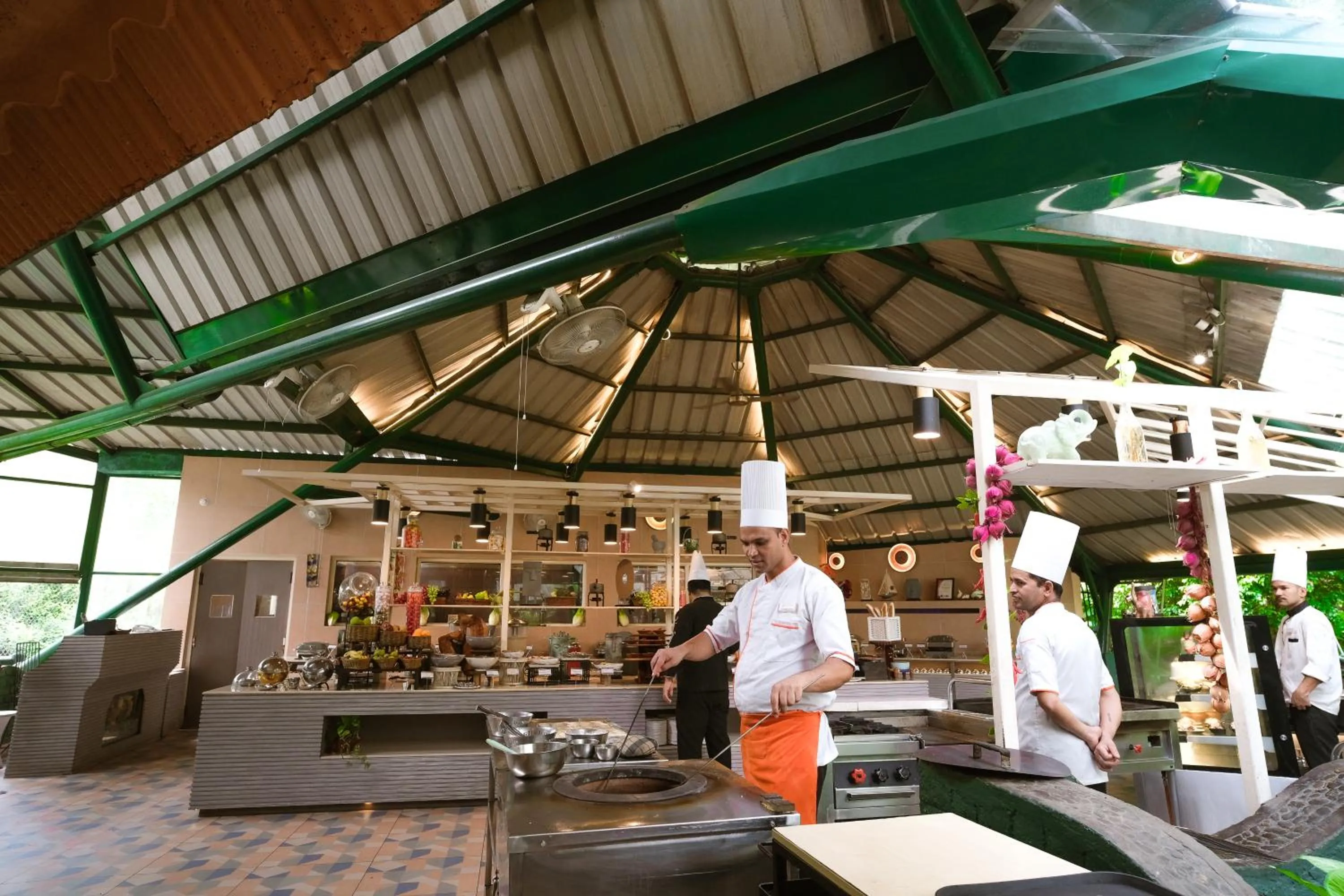 Restaurant/places to eat in The Solluna Resort