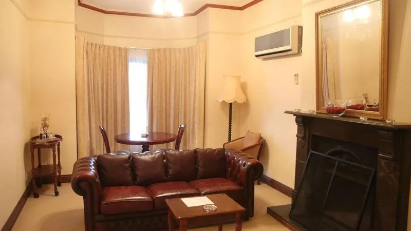 Photo of the whole room in Brice Hill Country Lodge