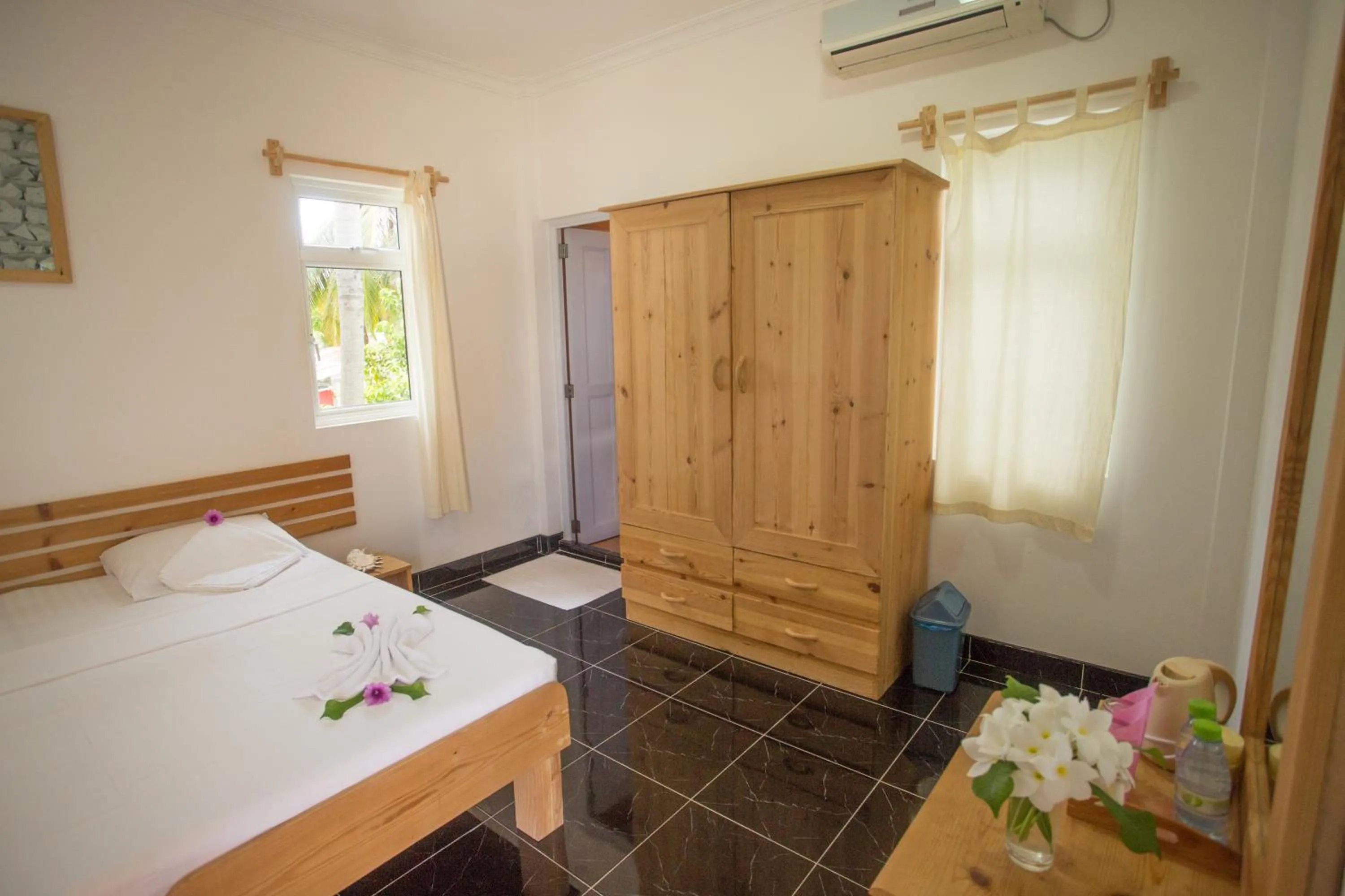 Bedroom, Bed in Faza View Inn, Maafushi
