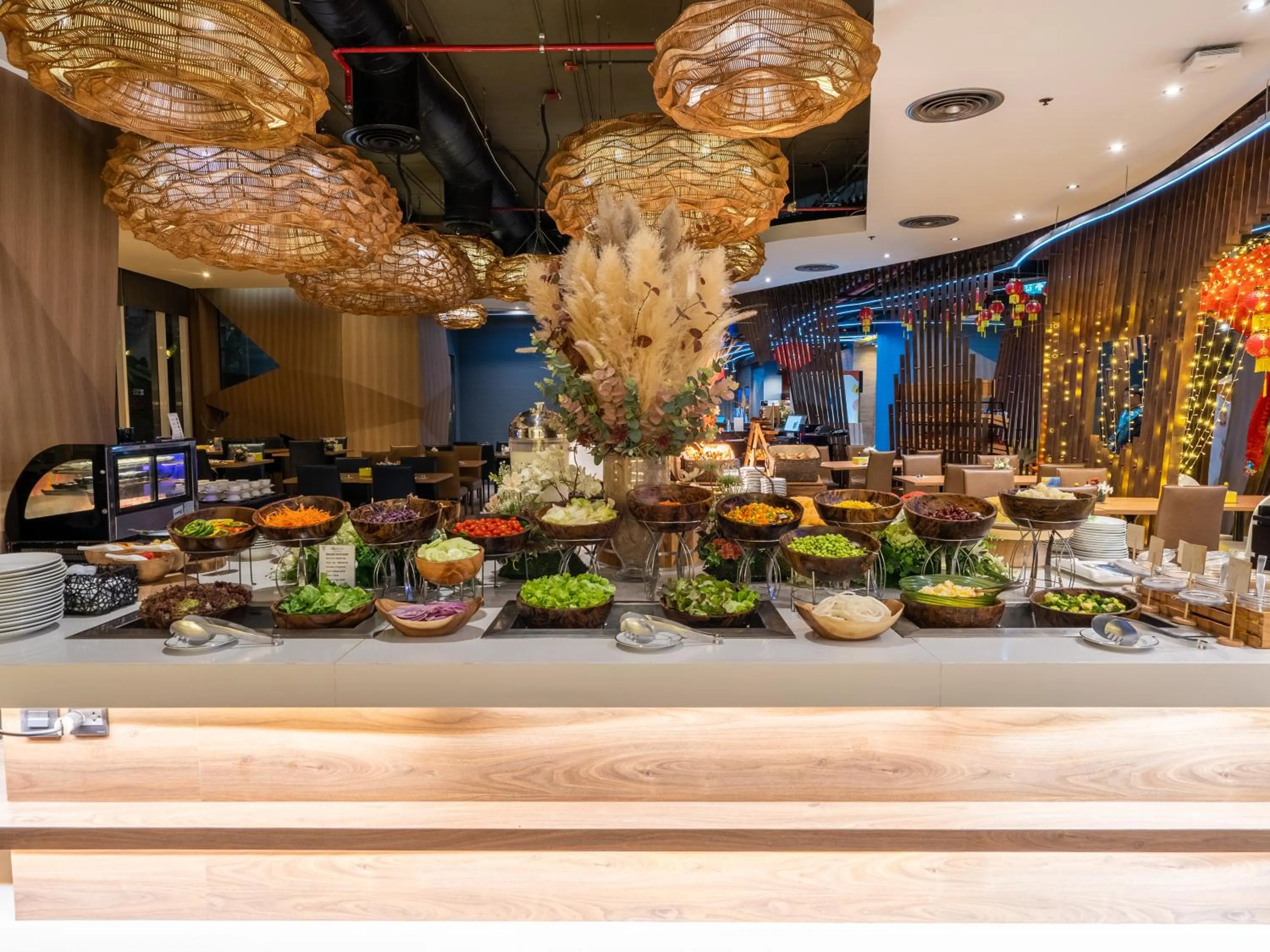 Restaurant/places to eat in VELA Dhi GLOW Pratunam